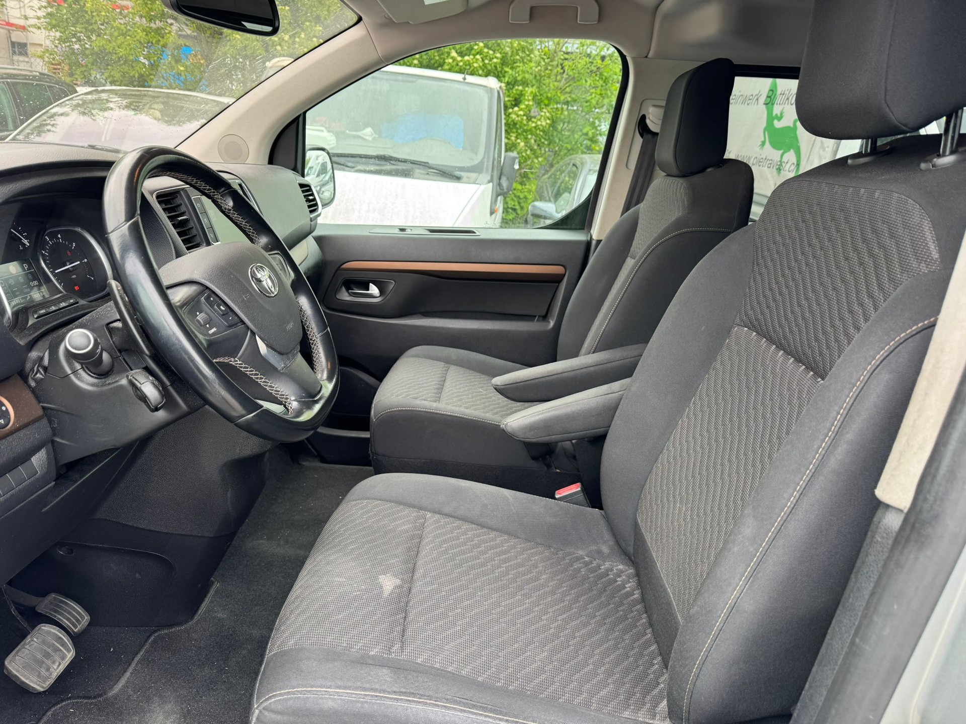 TOYOTA Proace Verso 2.0 D-4D Family Medium Automatic-image-7