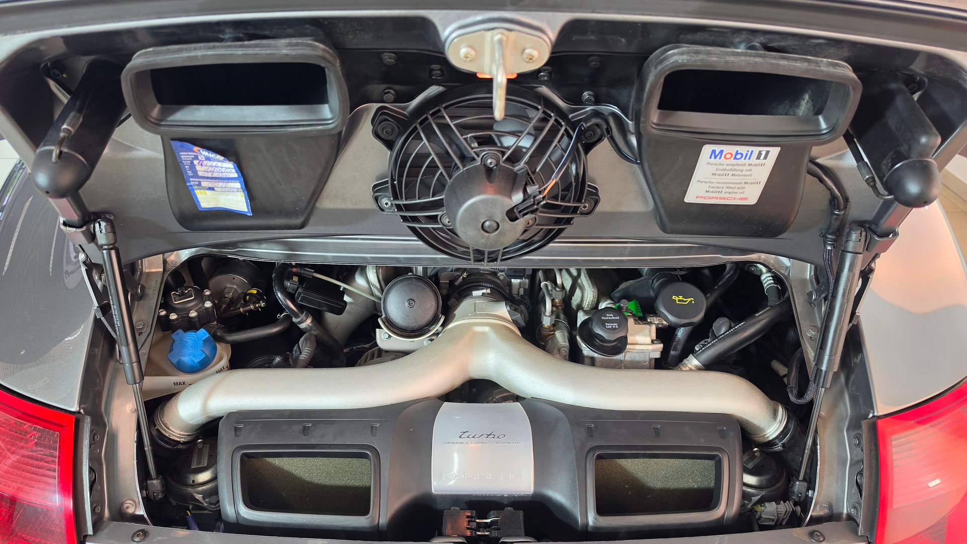PORSCHE 911 Turbo (2008), Top Zustand, Schweizer Fahrzeug, Mezger Motor, Letzter Service 12.05.2026, Frisch ab MFK-image-13