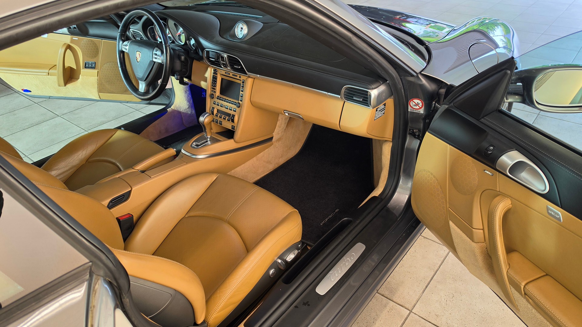PORSCHE 911 Turbo (2008), Top Zustand, Schweizer Fahrzeug, Mezger Motor, Letzter Service 12.05.2026, Frisch ab MFK-image-10