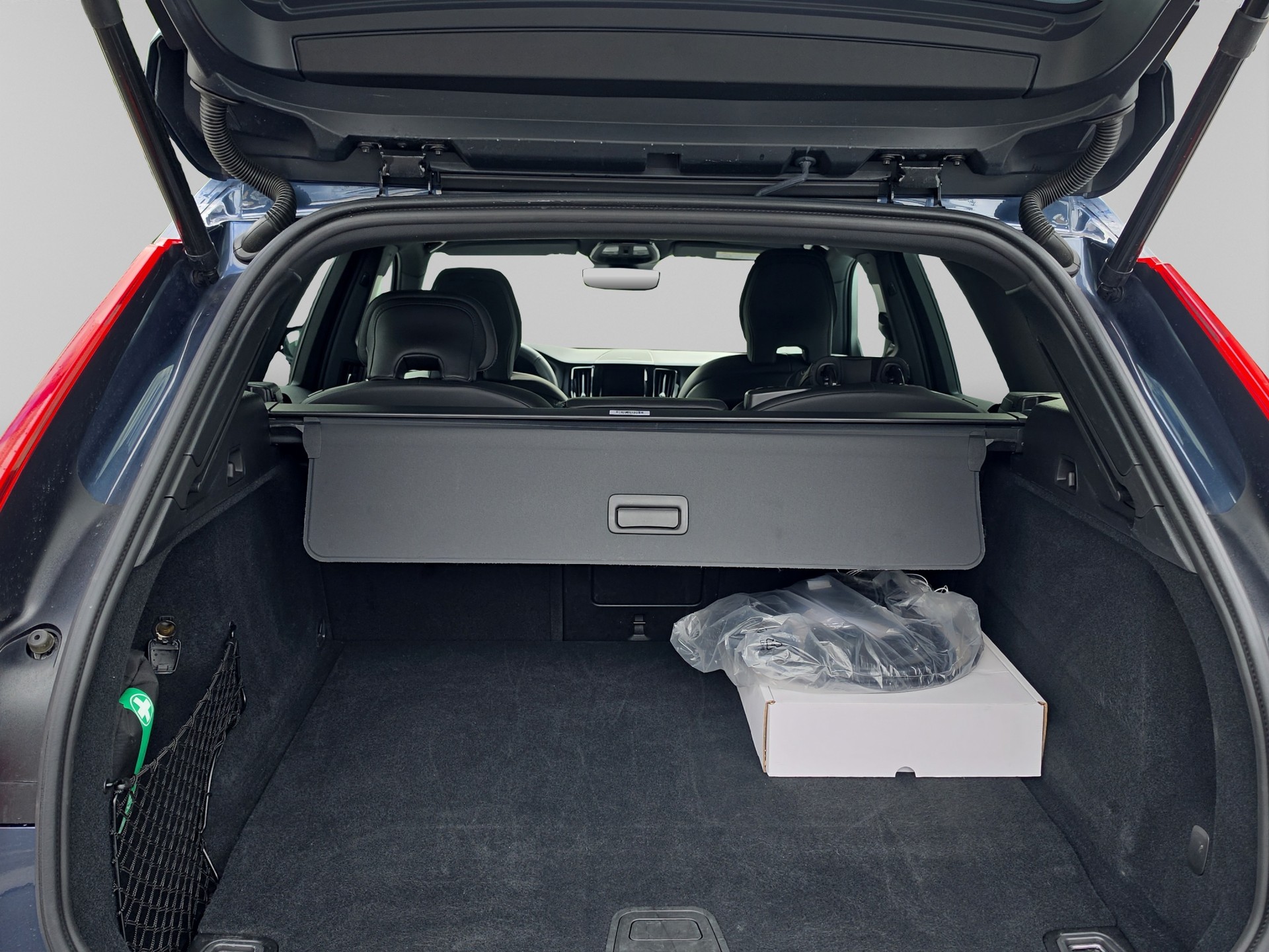 VOLVO XC60 2.0 T8 TE Plus Dark eAWD-image-15