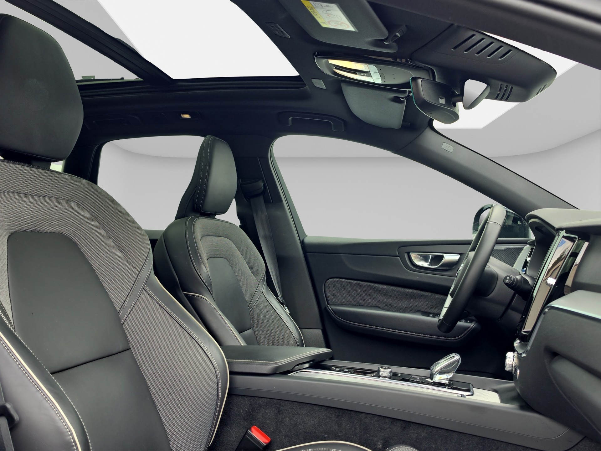 VOLVO XC60 2.0 T8 TE Plus Dark eAWD-image-14