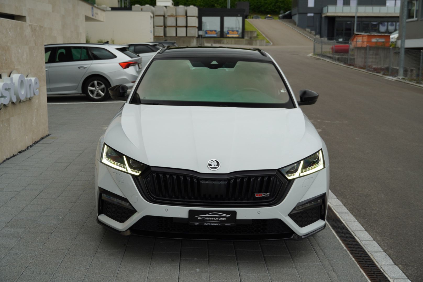SKODA Octavia Combi 2.0 TSI DSG RS-showroom-element-3