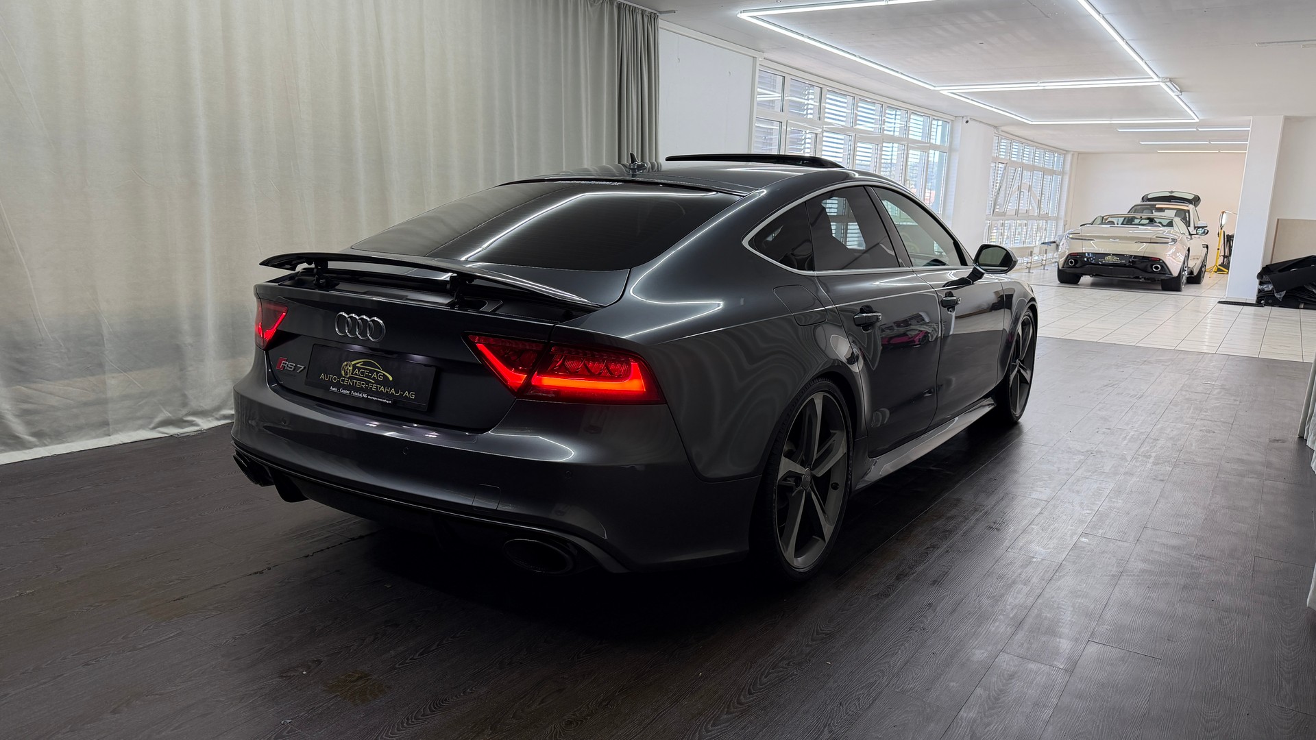 AUDI RS7 Sportback 4.0 TFSI V8 quattro S-tronic-showroom-element-3