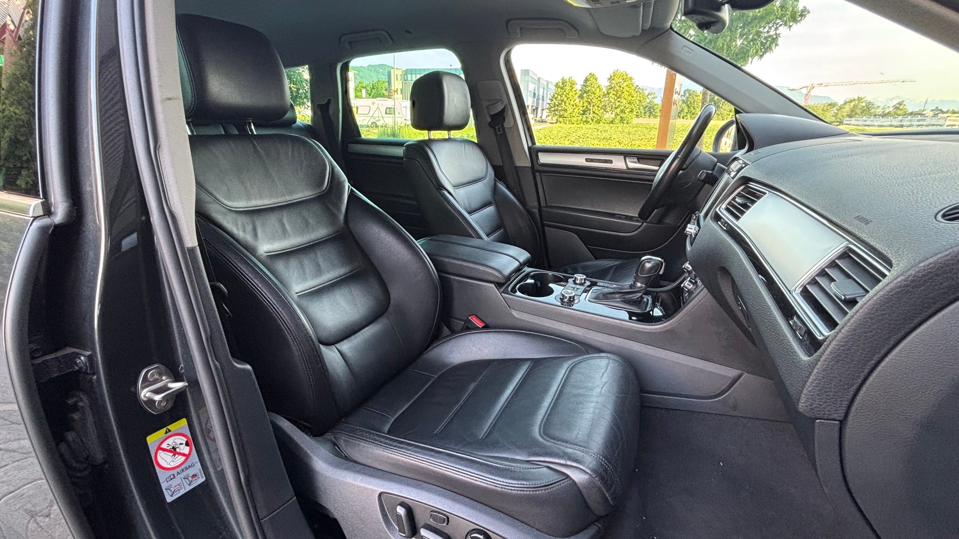 VW Touareg 3.0 TDI BlueMotion Technology Tiptronic-image-5