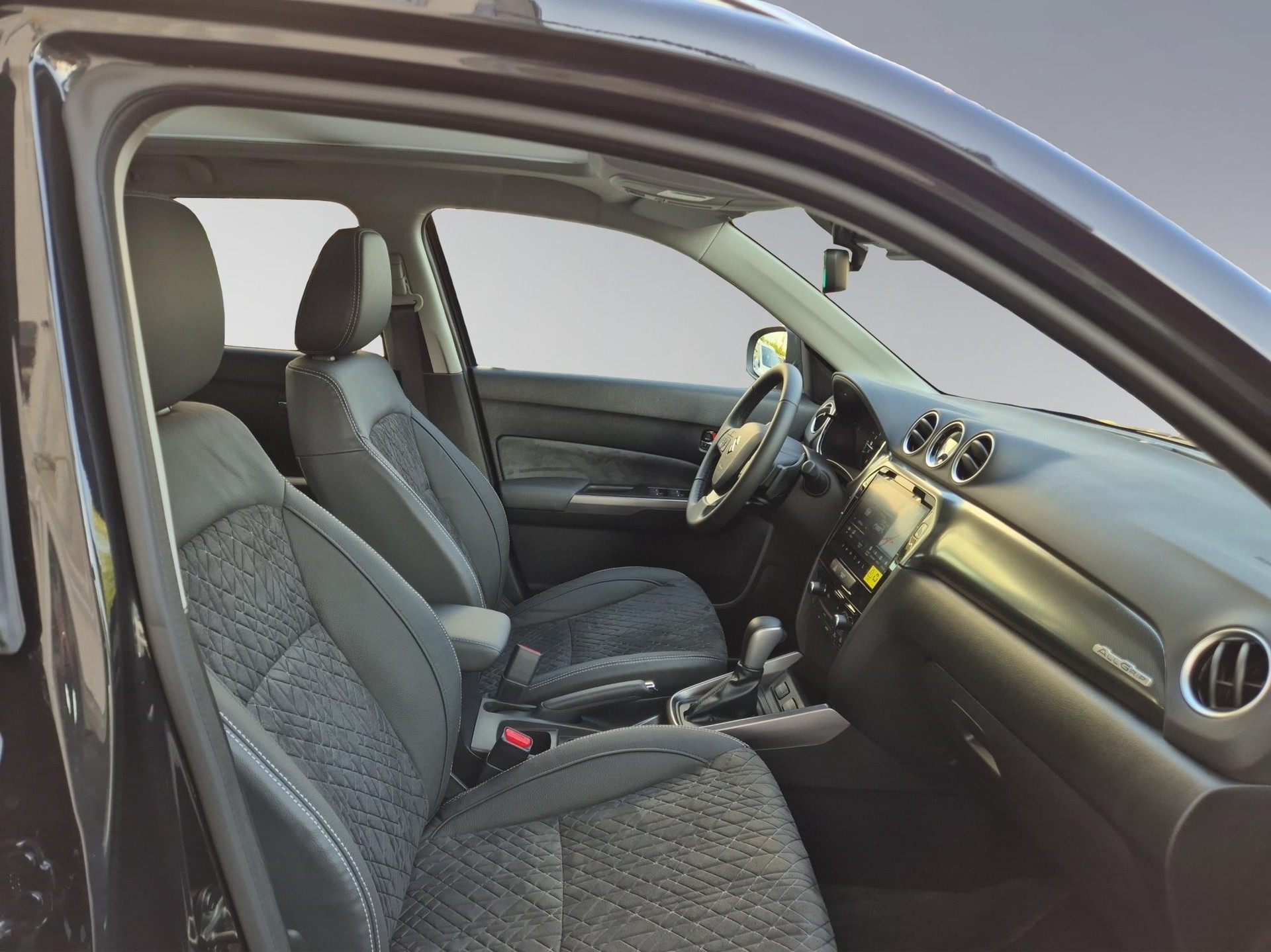 SUZUKI Vitara 1.4 T Compact Top Hybrid 4x4-image-14