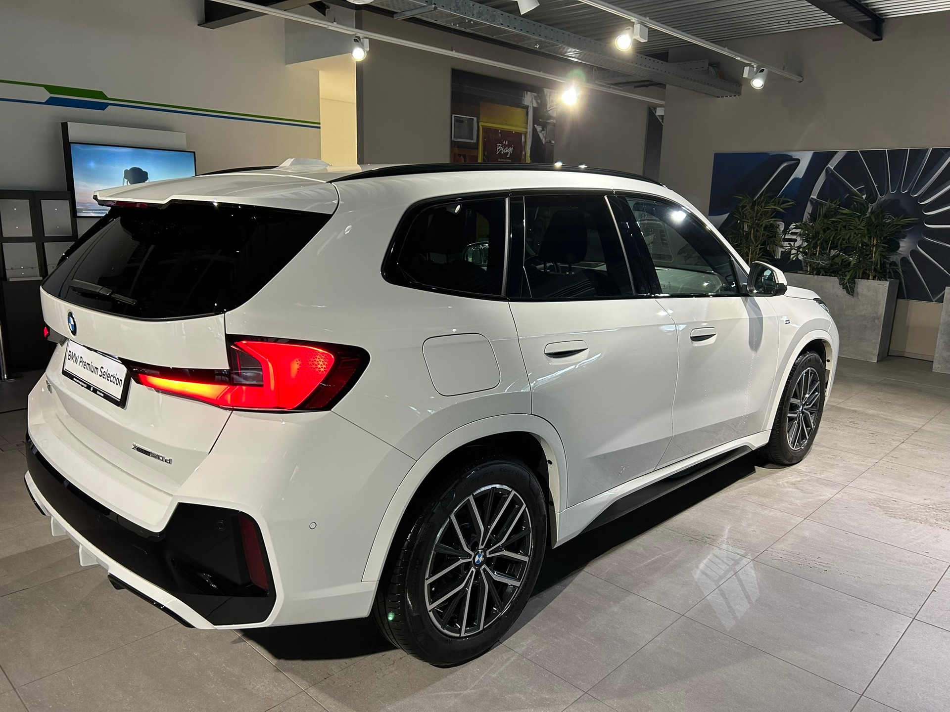 BMW X1 xDrive 20d 48V M Sport-image-9