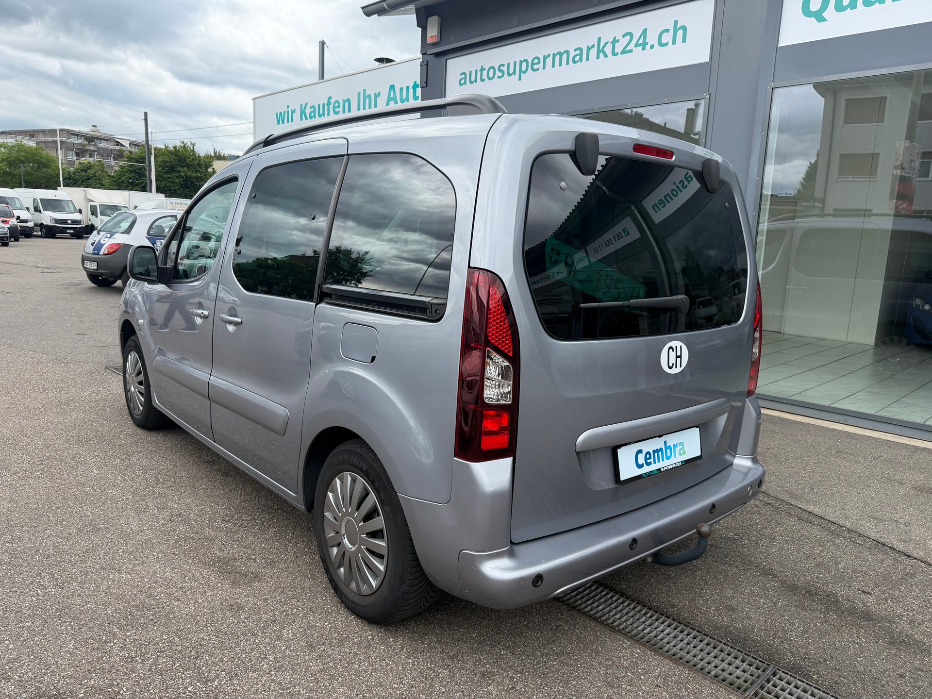 CITROEN Berlingo 1.2i Shine-showroom-element-3