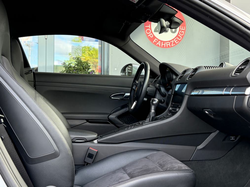 PORSCHE 718 Cayman 2.0-image-7