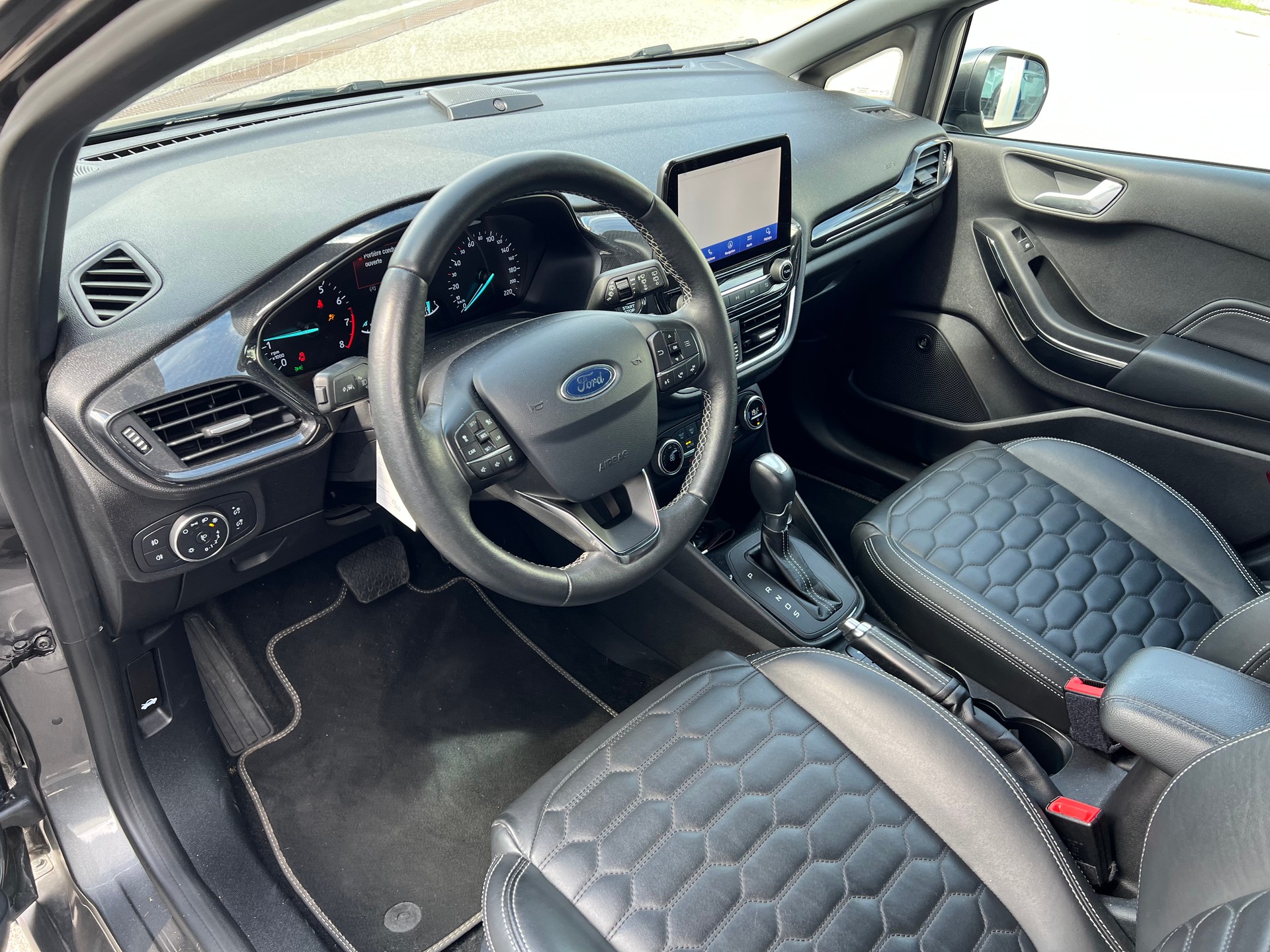 FORD Fiesta 1.0 SCTi Active+ Automat-image-4