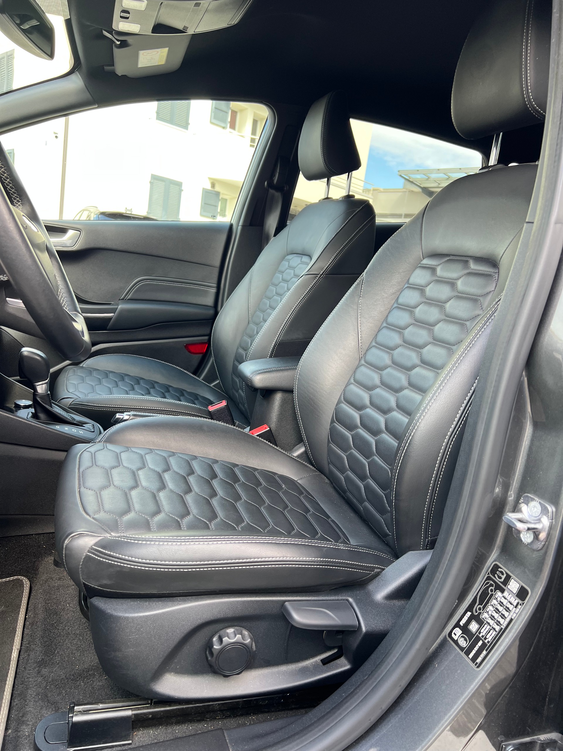 FORD Fiesta 1.0 SCTi Active+ Automat-image-7