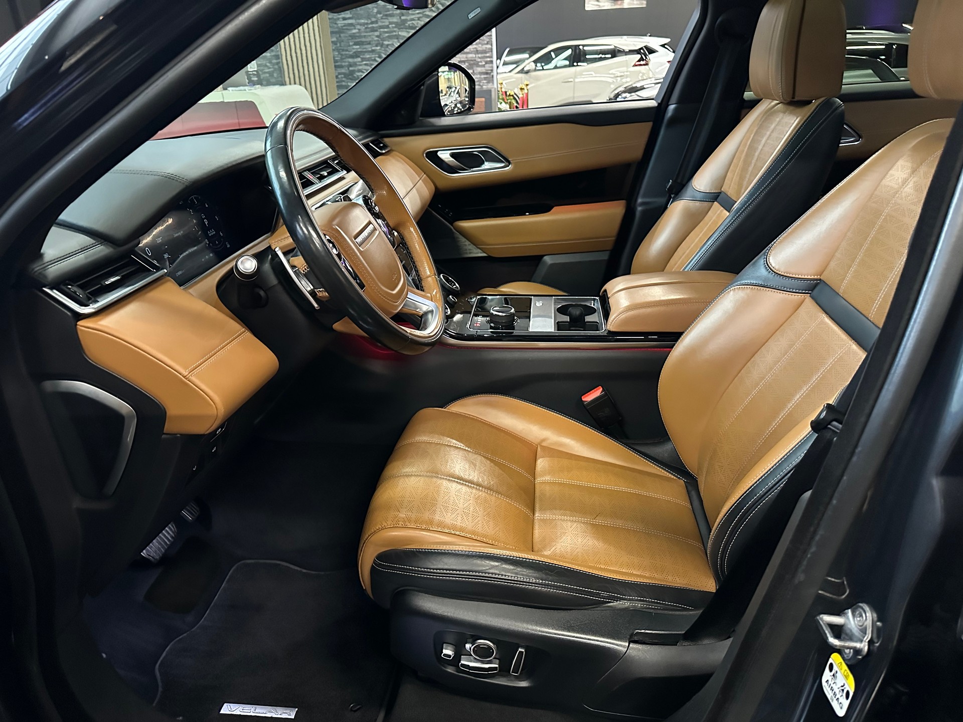 LAND ROVER Range Rover Velar R-Dynamic D 300 HSE Automatic-image-9