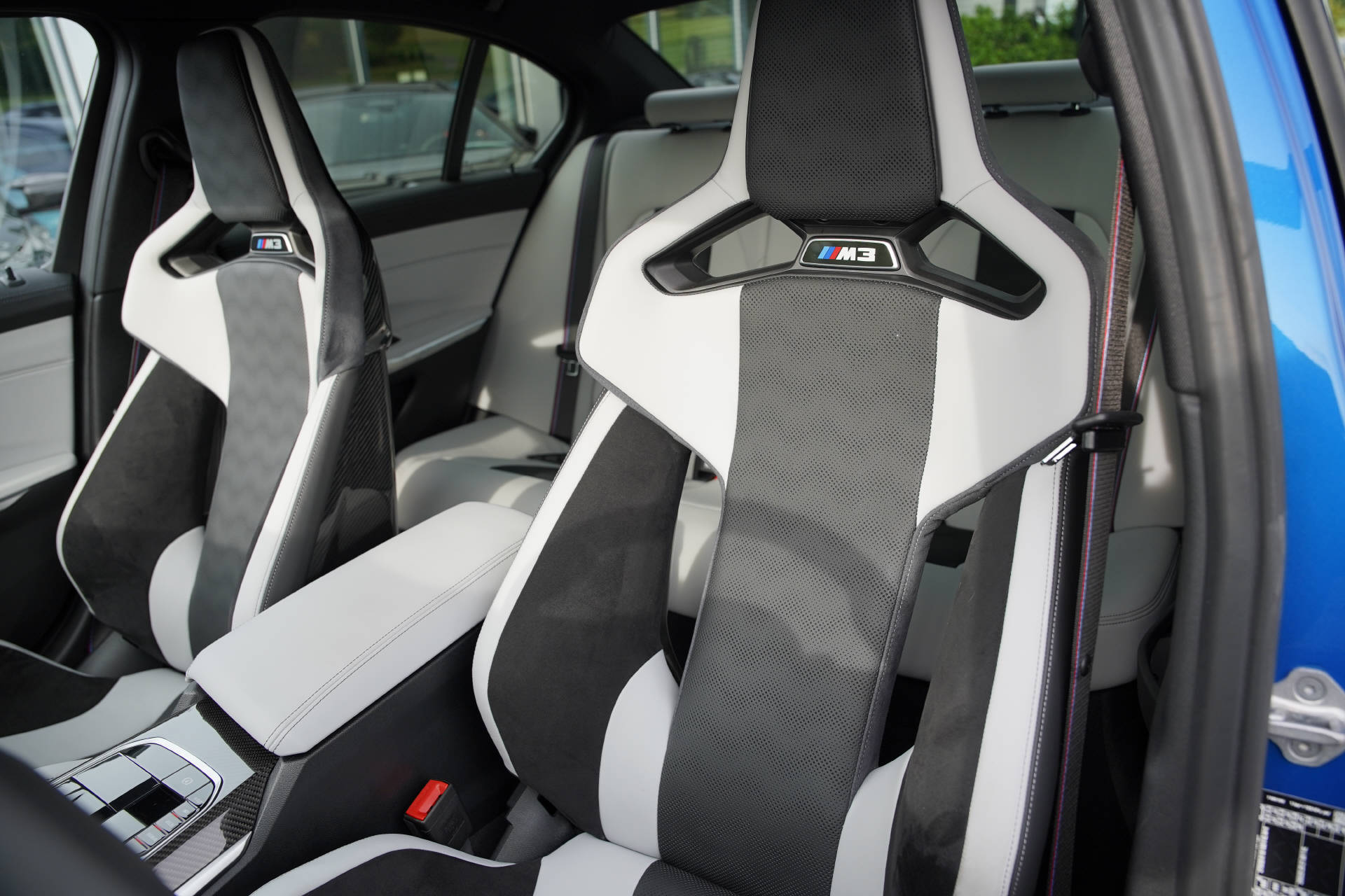 BMW M3 Competition M xDrive LCI Saphirblau-image-9