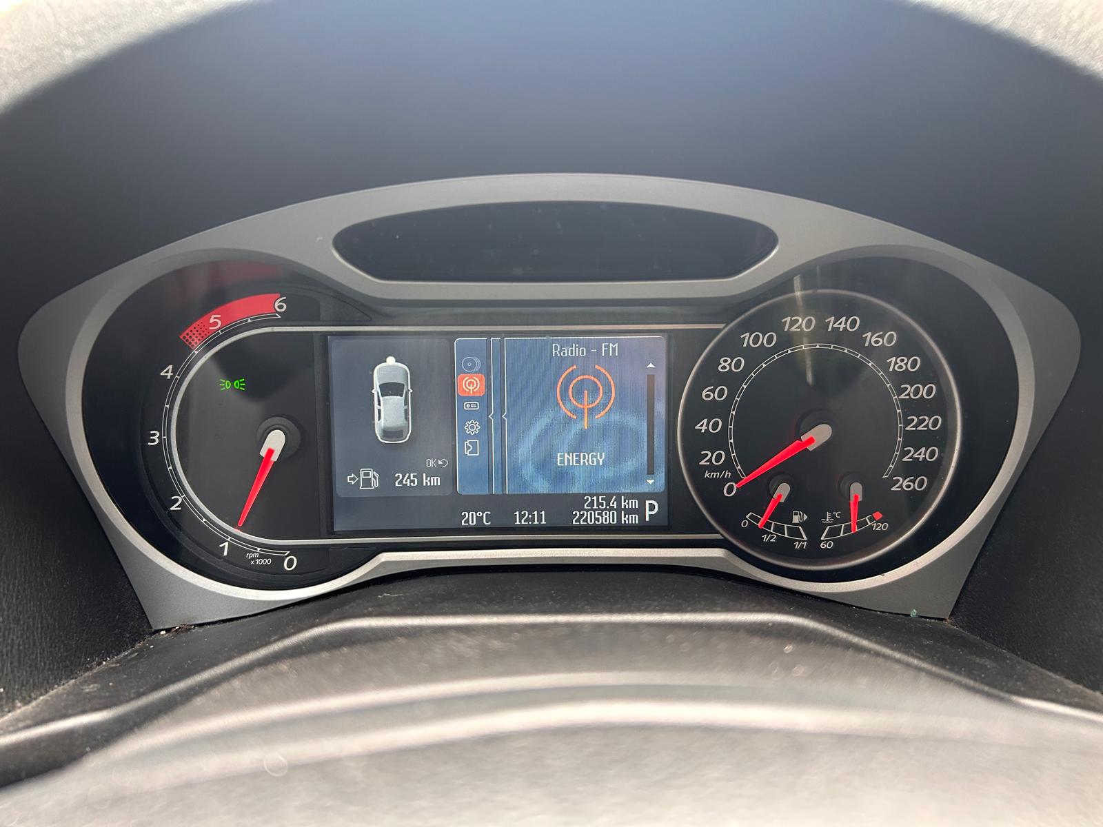 FORD Mondeo 2.0 TDCi 16V Ghia Automatic-image-21