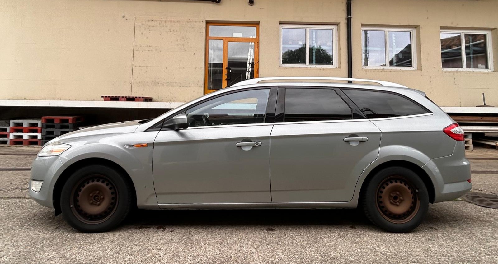 FORD Mondeo 2.0 TDCi 16V Ghia Automatic-image-1