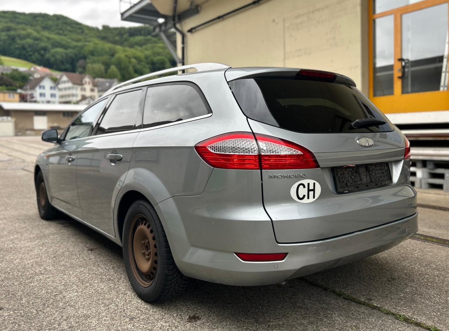 FORD Mondeo 2.0 TDCi 16V Ghia Automatic-image-2