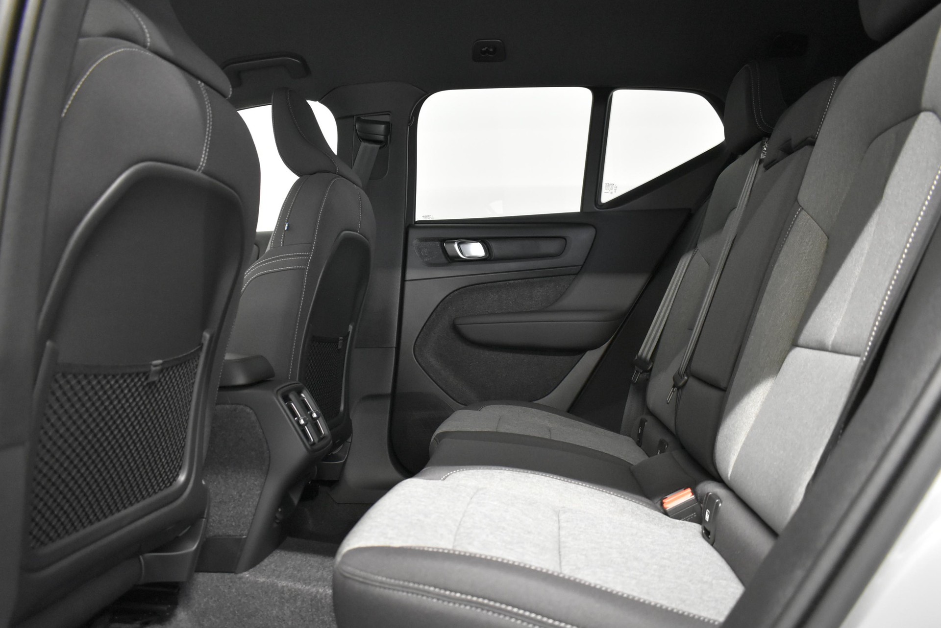 VOLVO XC40 2.0 B3 MH Core-image-7