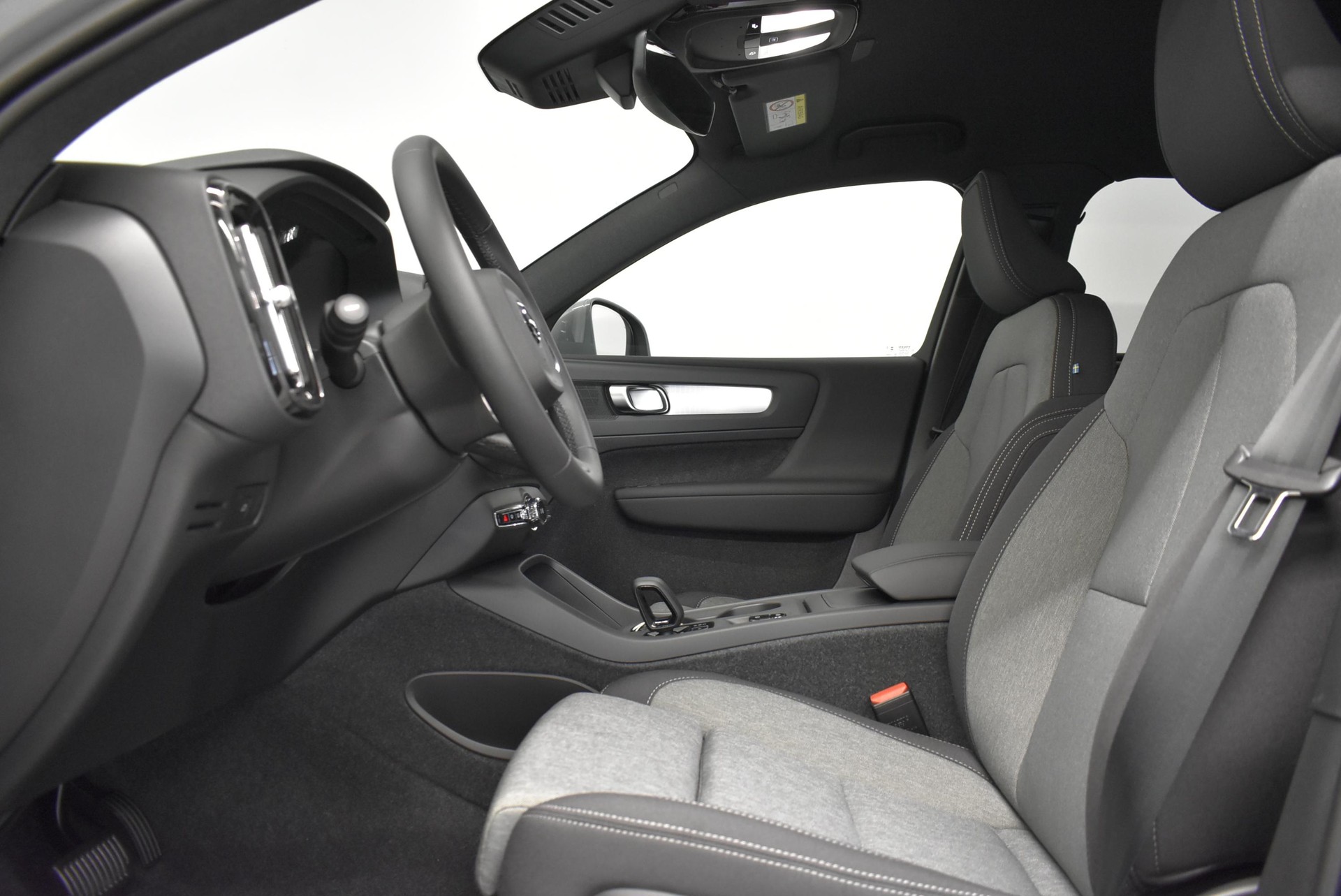VOLVO XC40 2.0 B3 MH Core-image-5