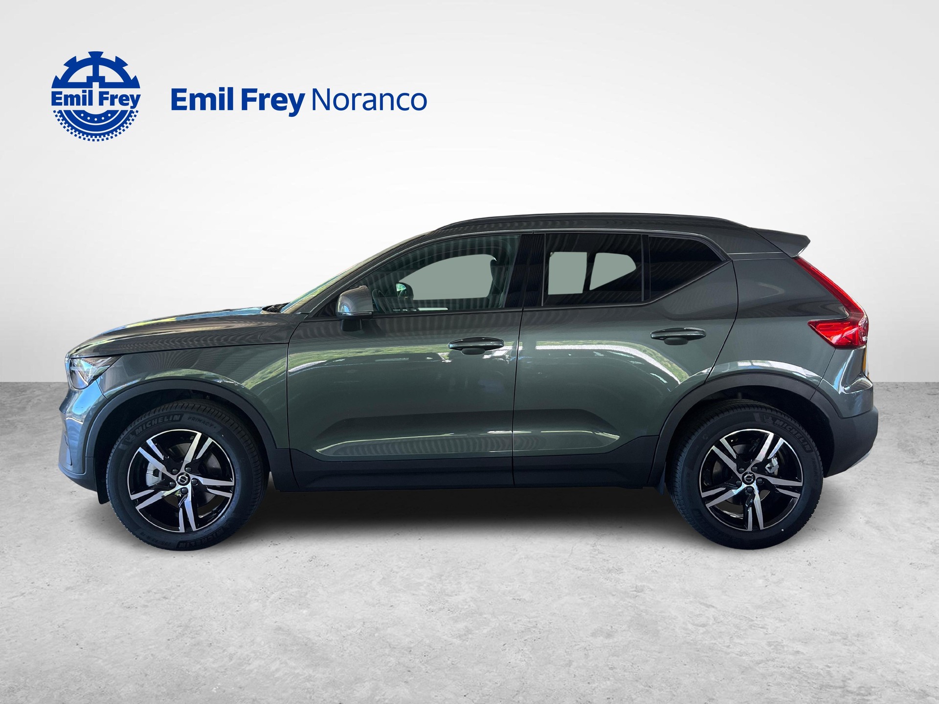 VOLVO XC40 2.0 B3 MH Core-image-2