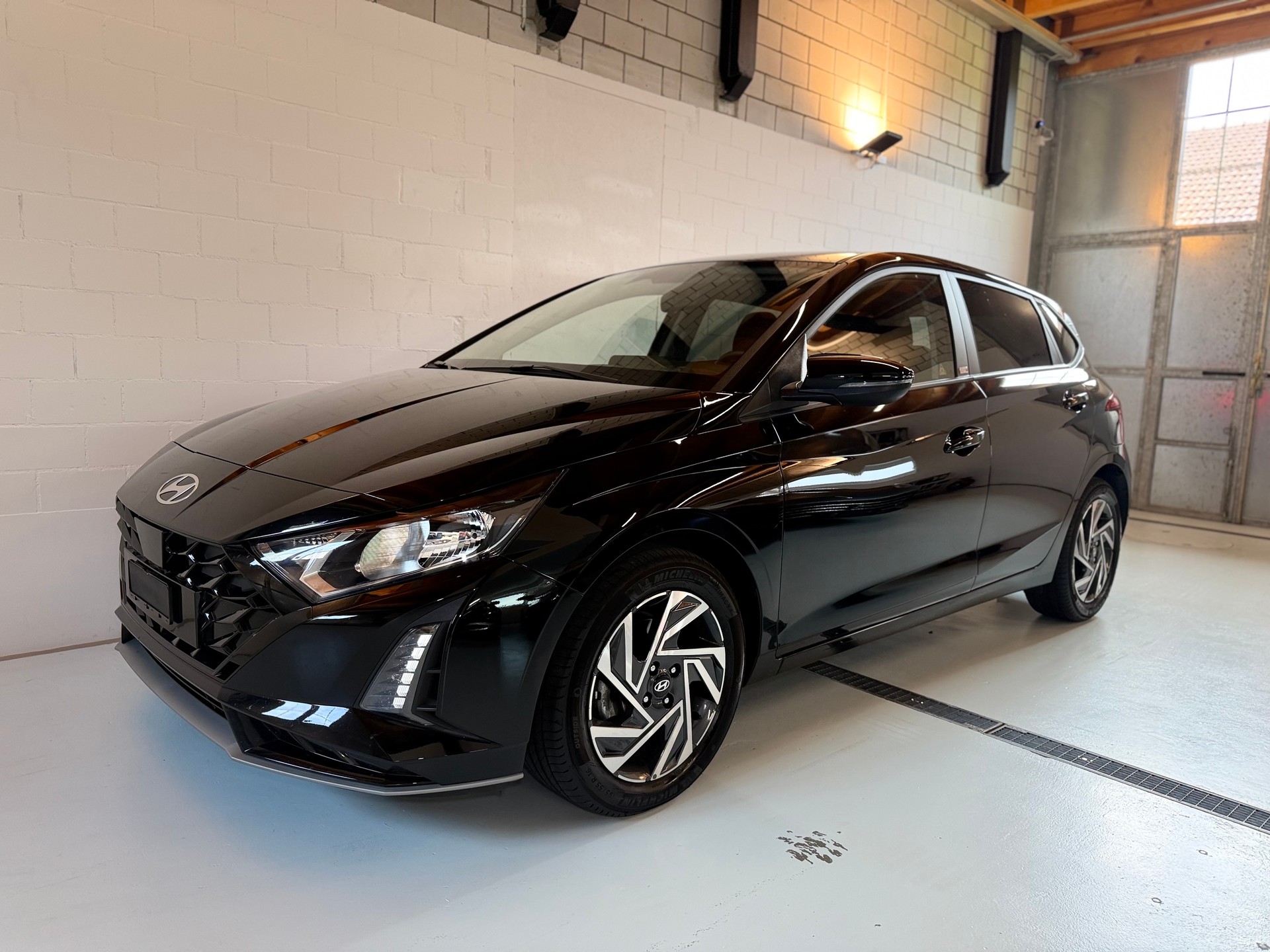 HYUNDAI i20 1.0 T-GDi Amplia DCT-image-0