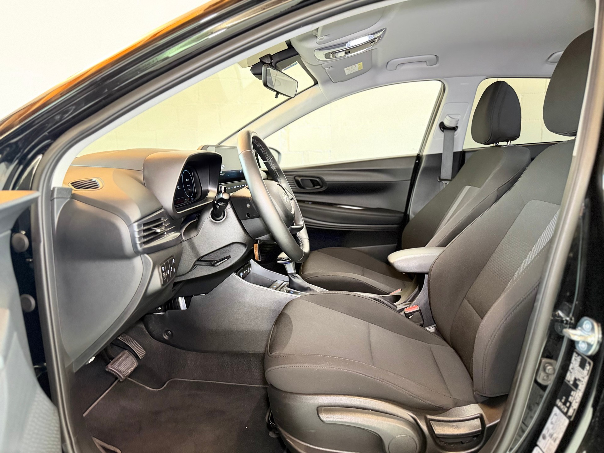 HYUNDAI i20 1.0 T-GDi Amplia DCT-image-9