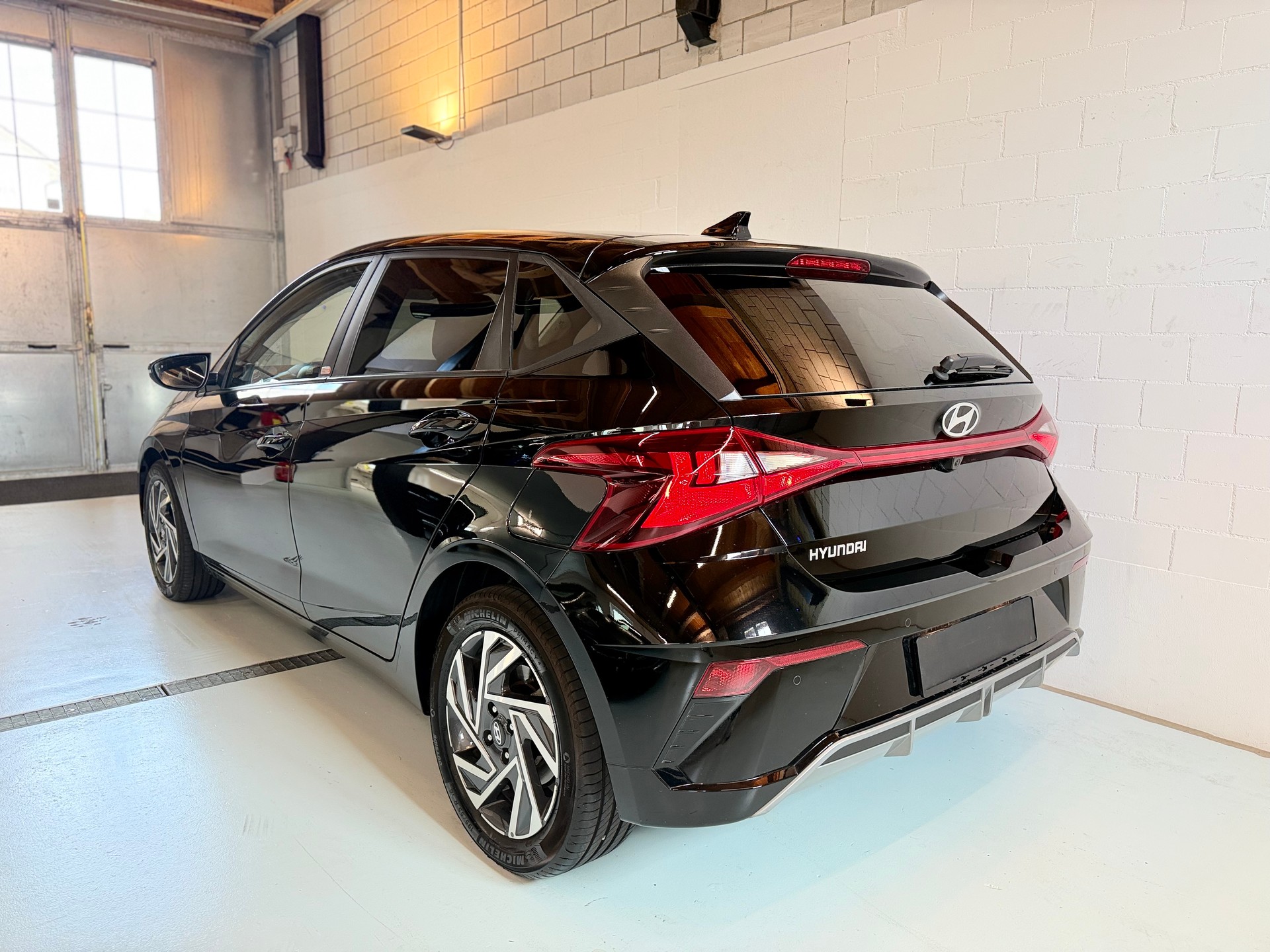 HYUNDAI i20 1.0 T-GDi Amplia DCT-image-4