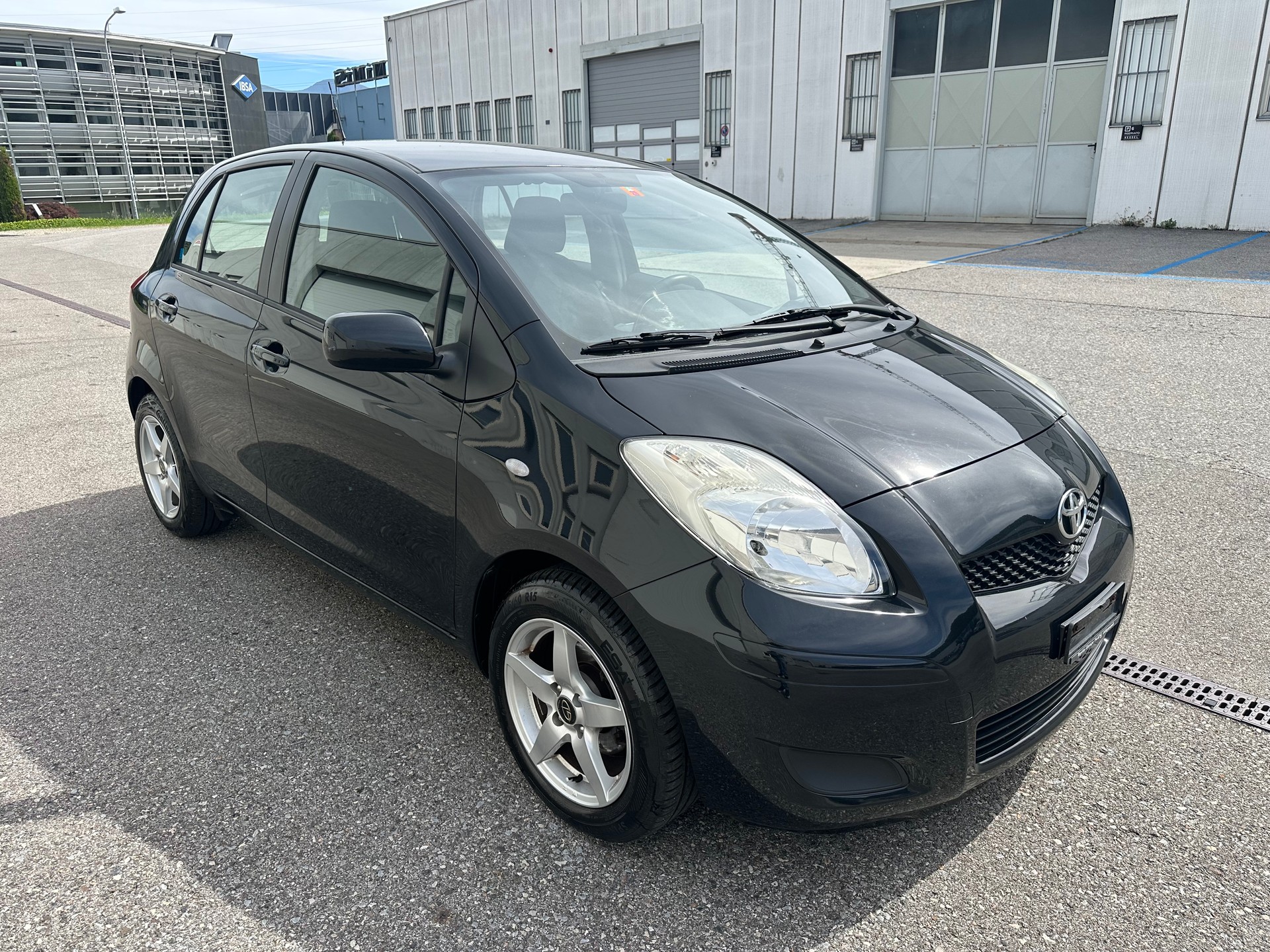 TOYOTA Yaris 1.33 Look Multimode-image-2