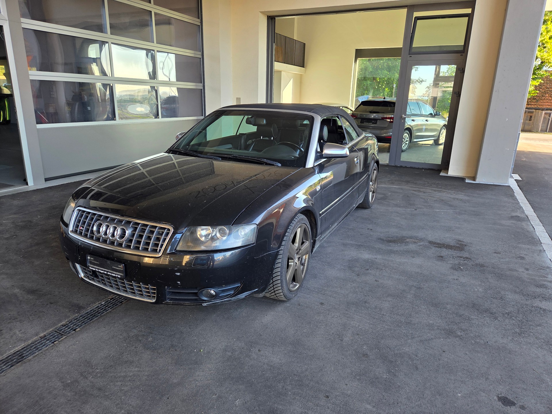 AUDI S4 Cabriolet 4.2 V8 quattro-image-0