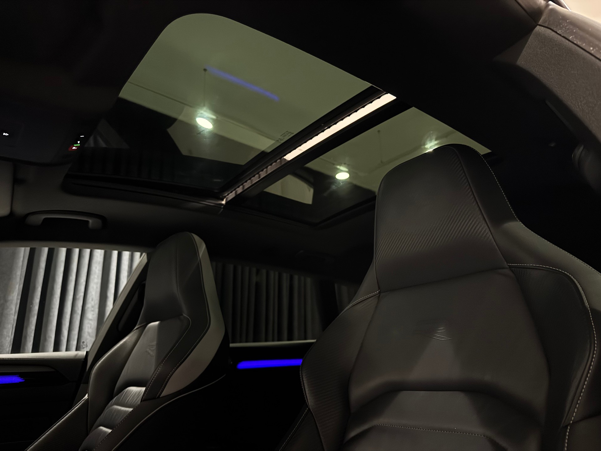 VW Arteon SB 2.0 TSI R-Line 4Motion DSG | CH | AHK 2200Kg |-image-16