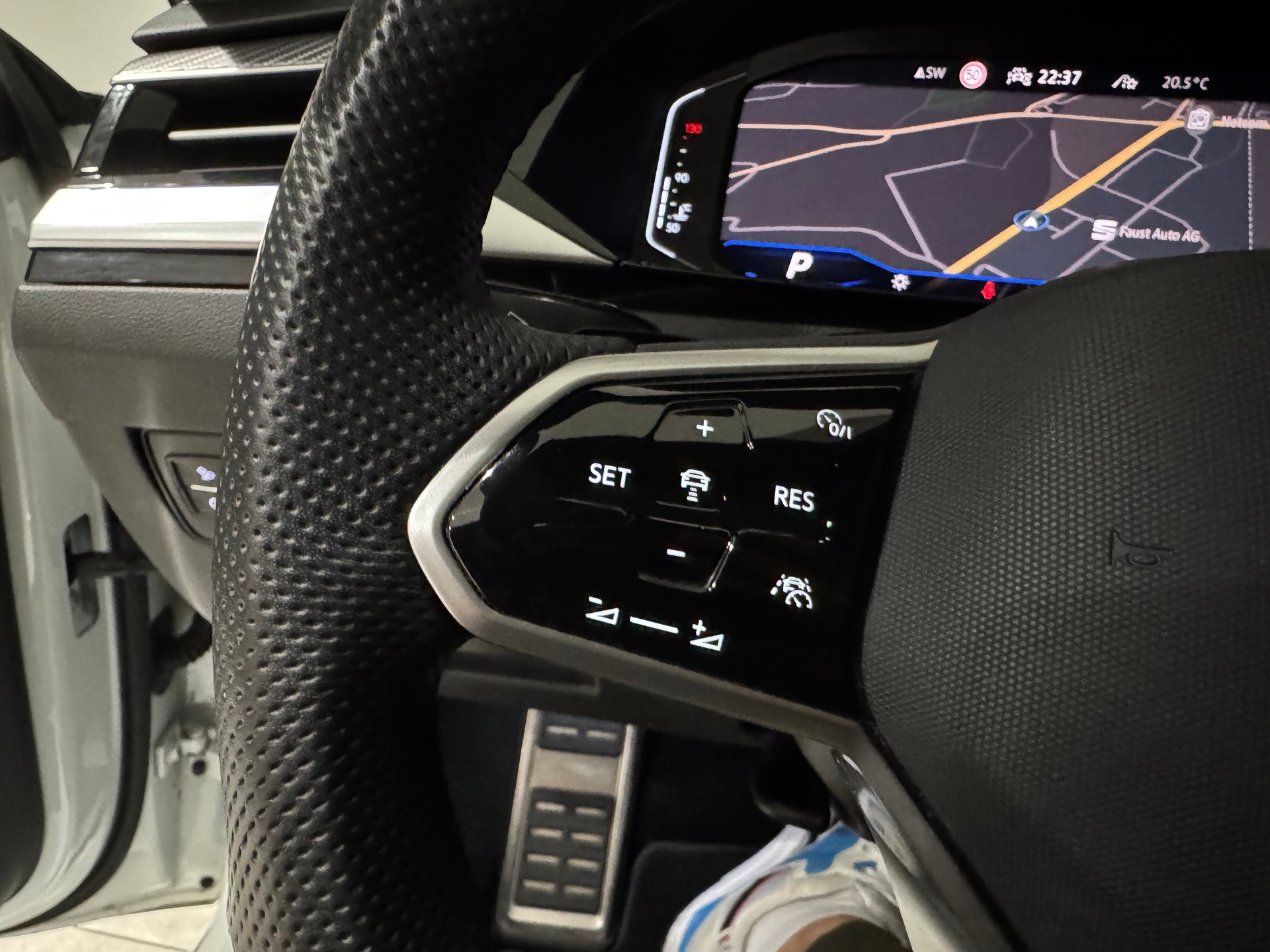 VW Arteon SB 2.0 TSI R-Line 4Motion DSG | CH | AHK 2200Kg |-image-28