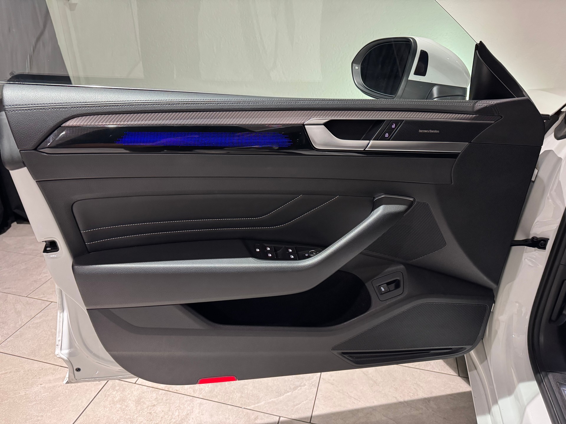 VW Arteon SB 2.0 TSI R-Line 4Motion DSG | CH | AHK 2200Kg |-image-22