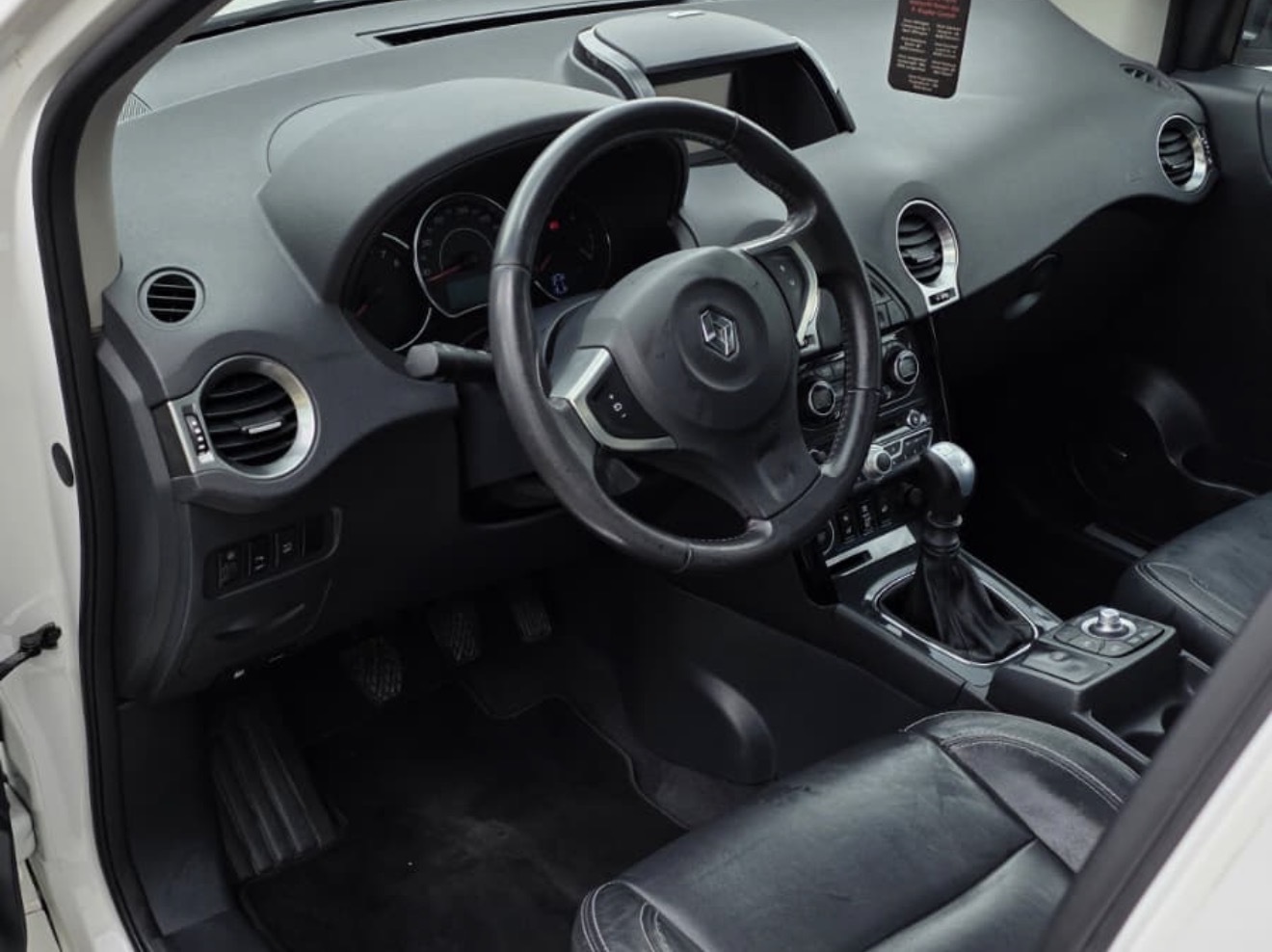 RENAULT Koleos 2.5 Expression 4x4-image-3