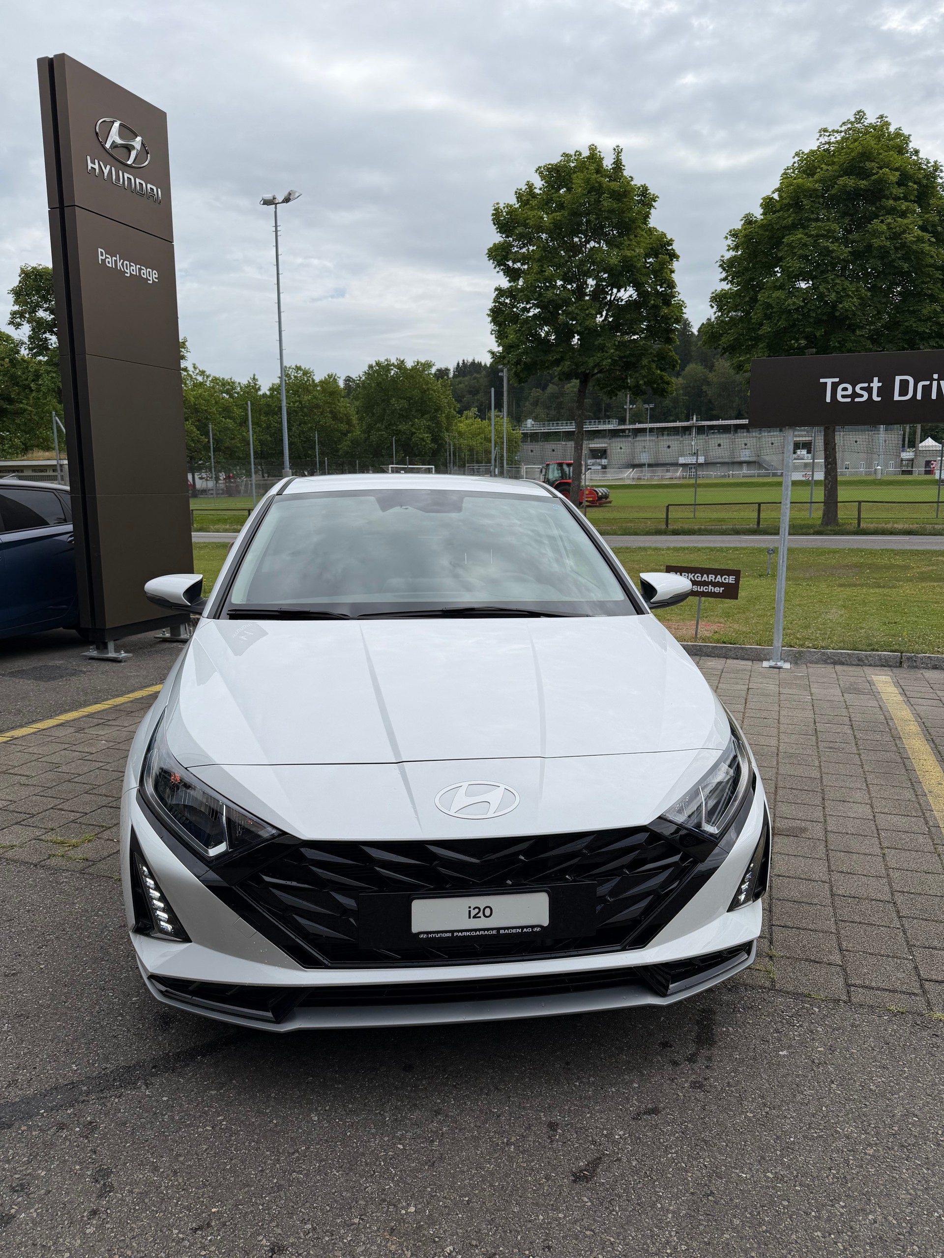 HYUNDAI i20 1.0 T-GDi Amplia DCT-image-3