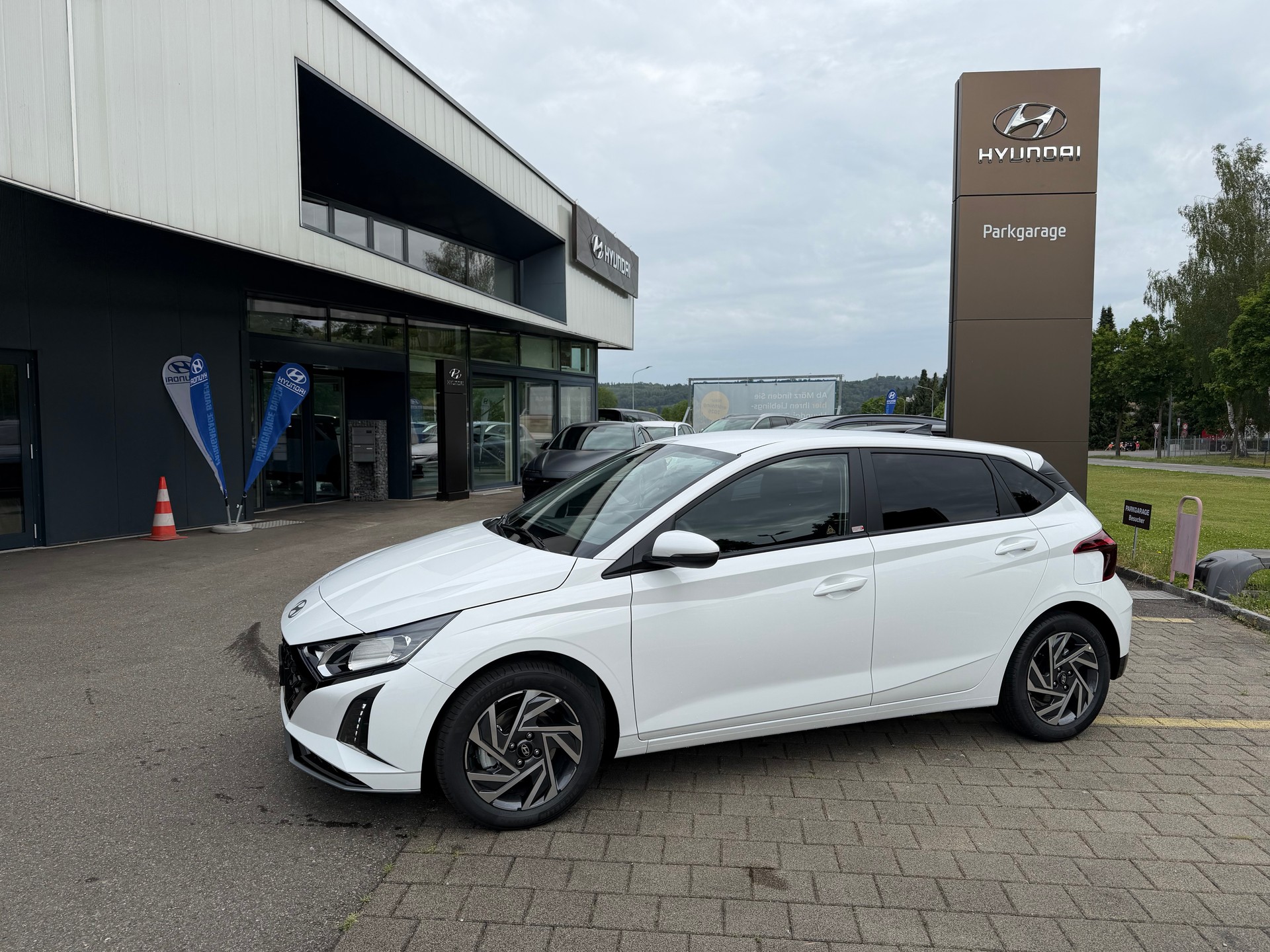 HYUNDAI i20 1.0 T-GDi Amplia DCT-image-1