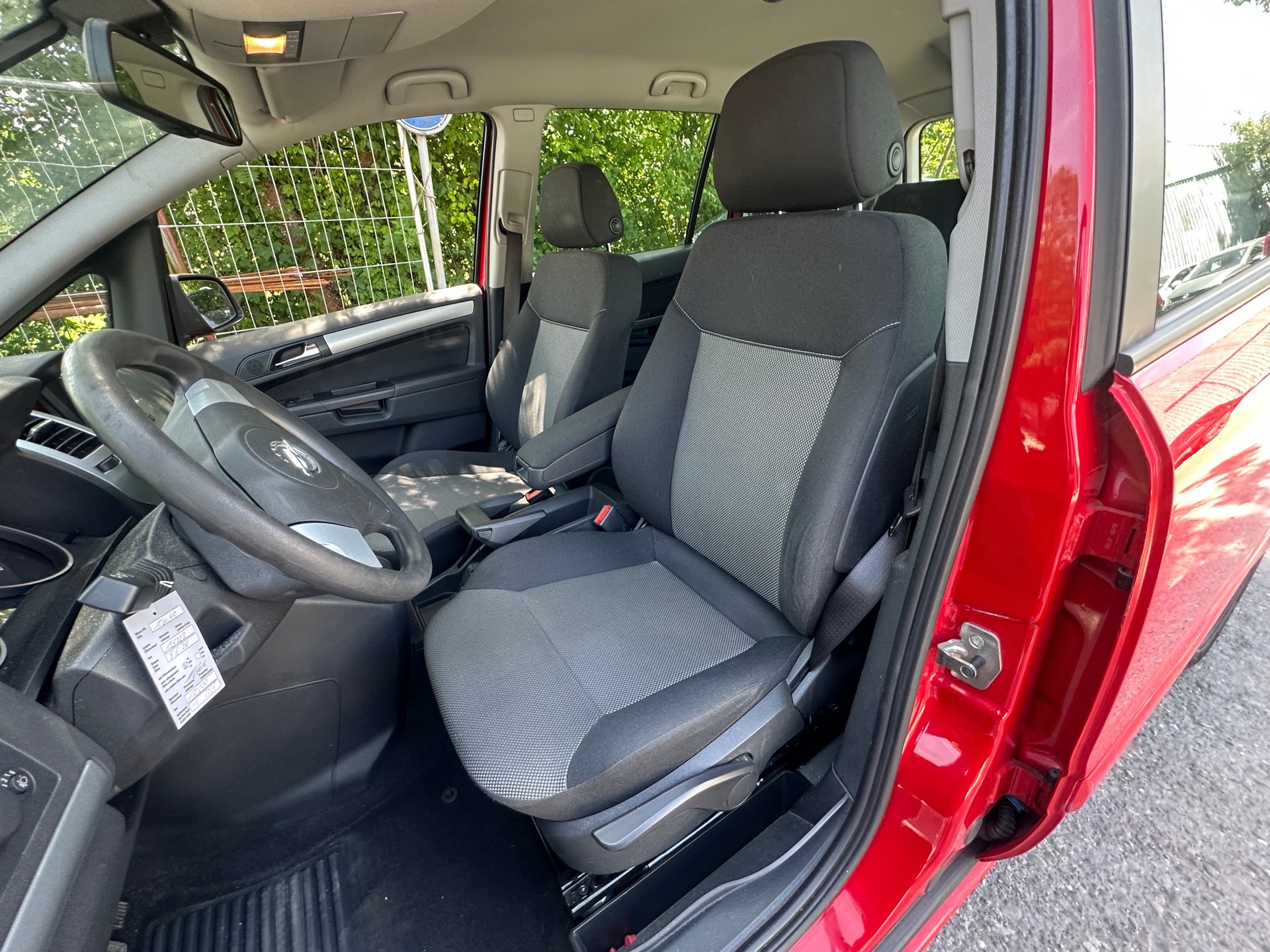OPEL Zafira 1.8i 16V Enjoy-image-10