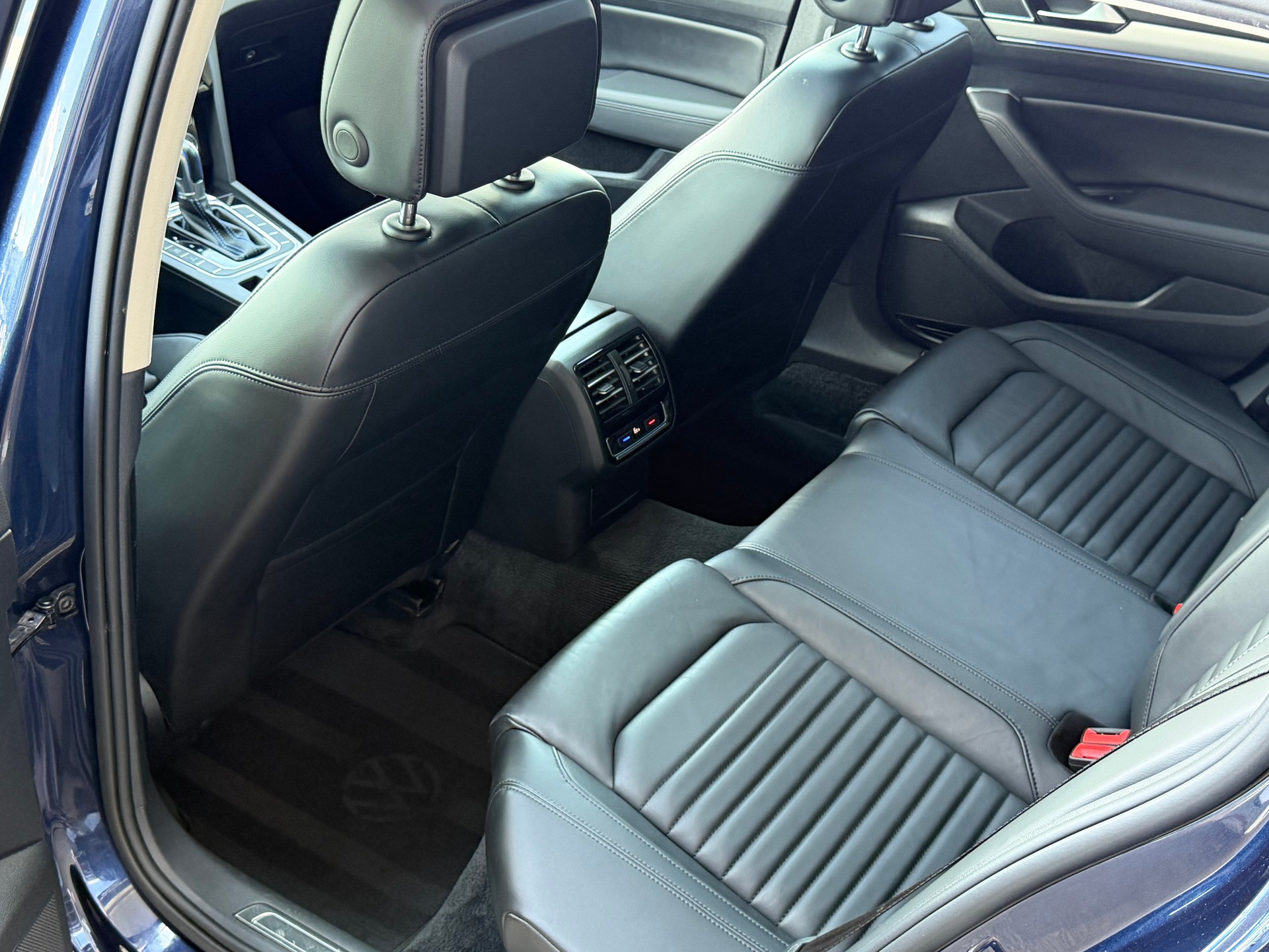 VW Passat Variant 1.4 TSI GTE Hybrid DSG-image-8