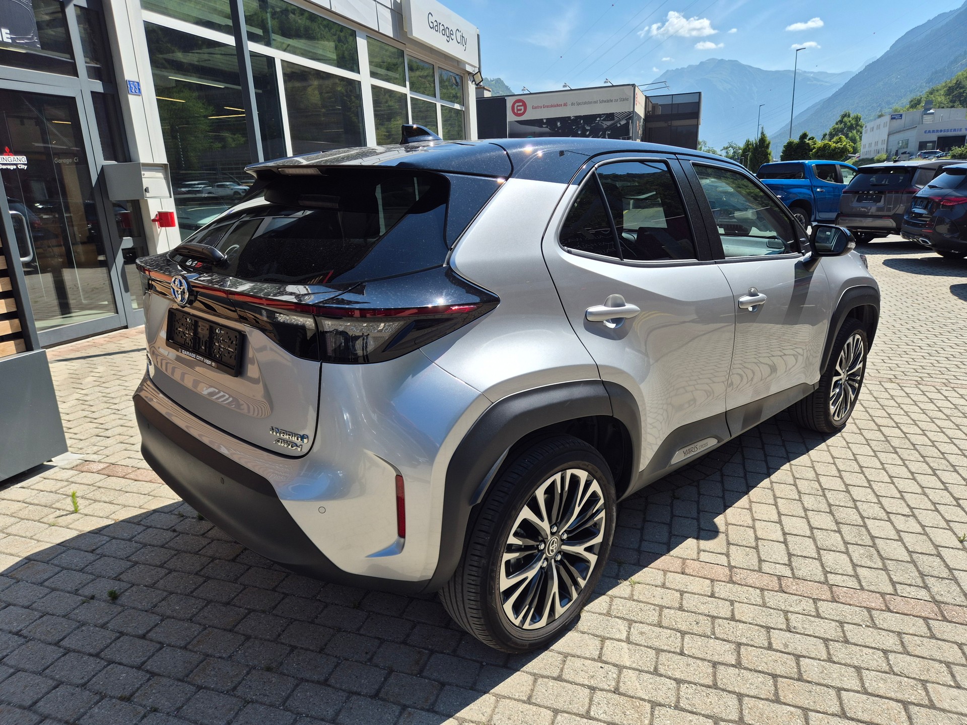 TOYOTA Yaris Cross 1.5 Elegant e-CVT AWDi-showroom-element-2