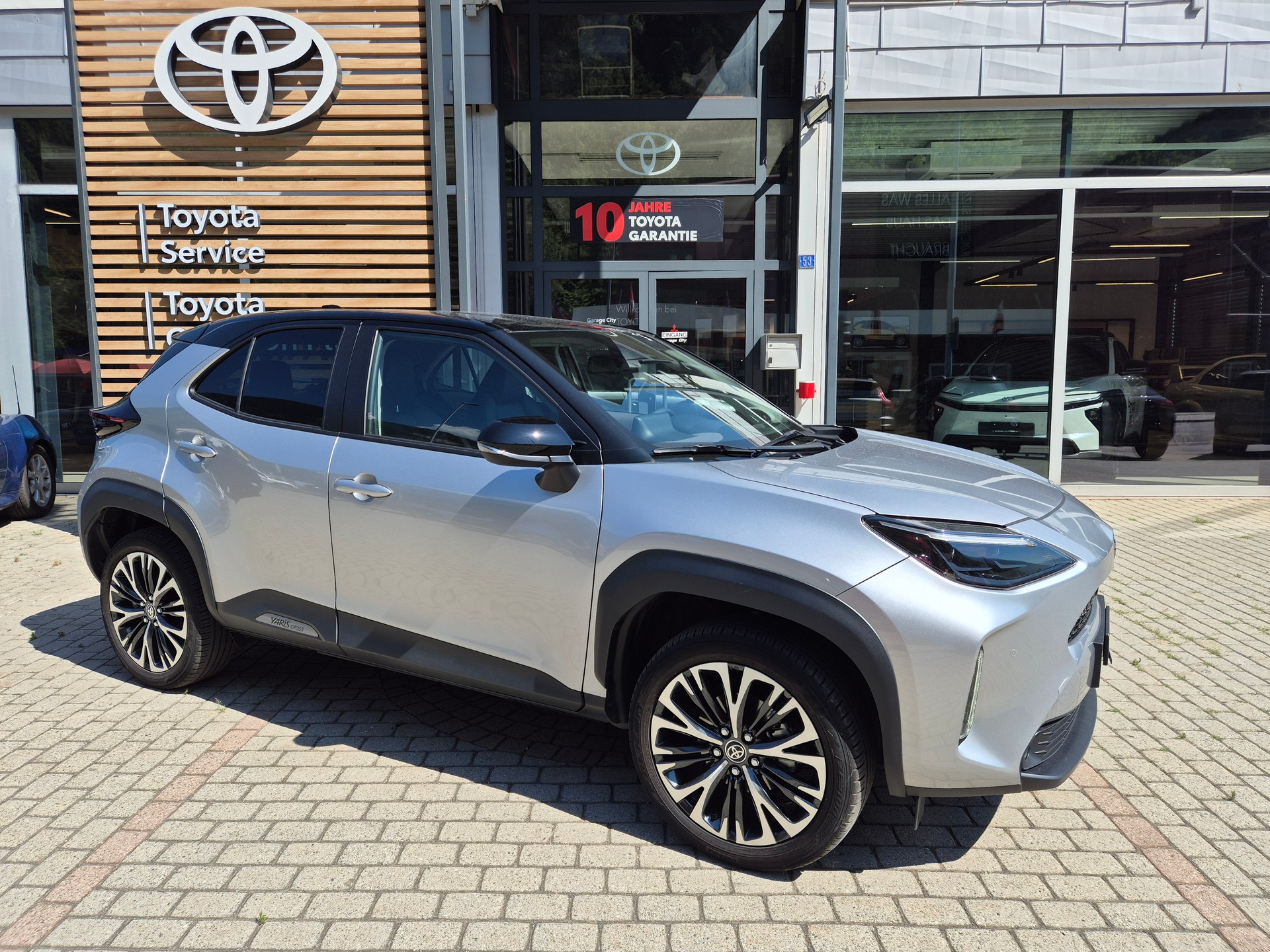 TOYOTA Yaris Cross 1.5 Elegant e-CVT AWDi