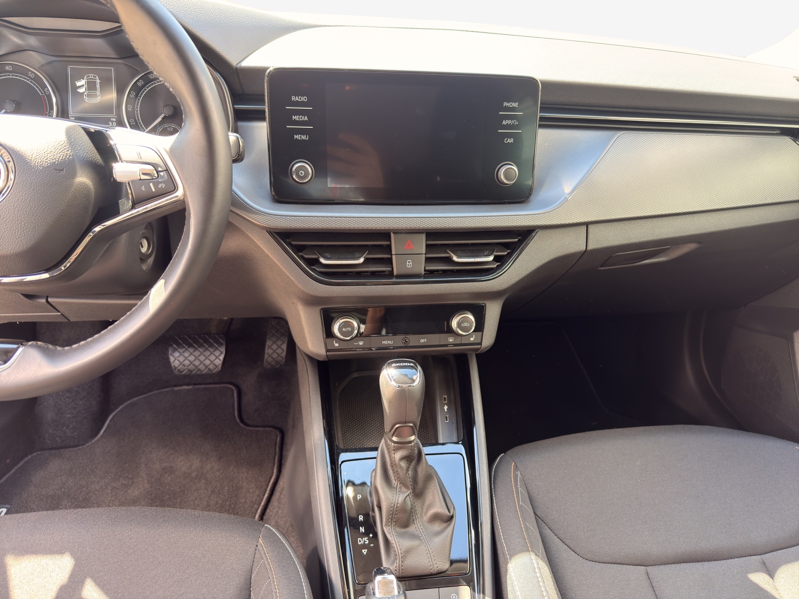 SKODA Scala 1.0 TSI Ambition DSG-image-10