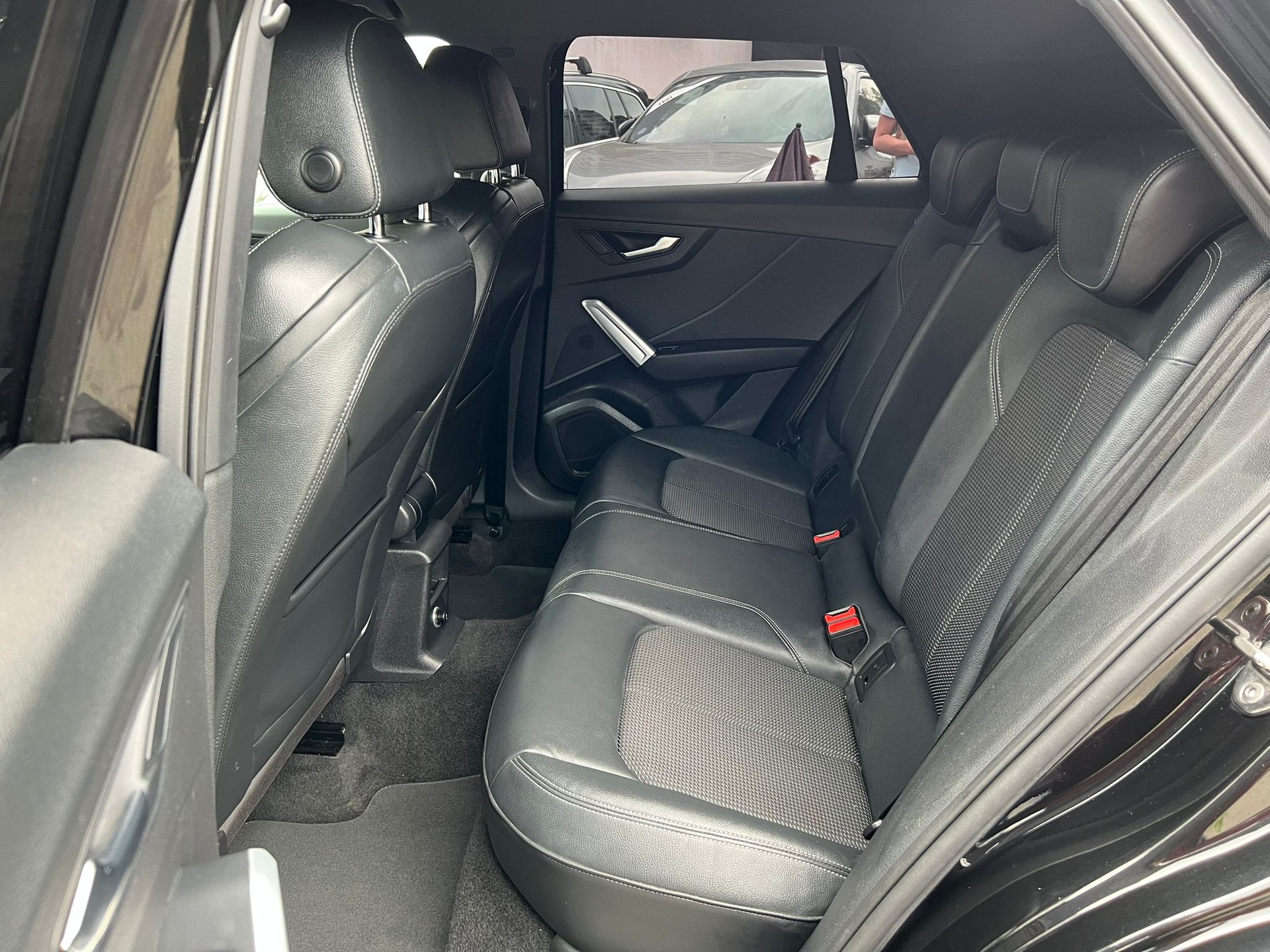 AUDI Q2 40 TFSI quattro S-tronic-image-8