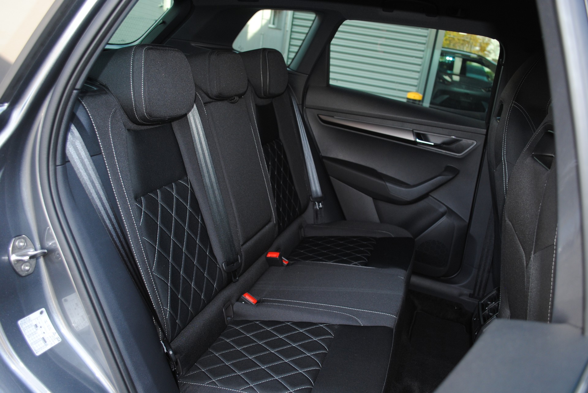 SKODA Karoq 1.5 TSI SportLine DSG-image-6