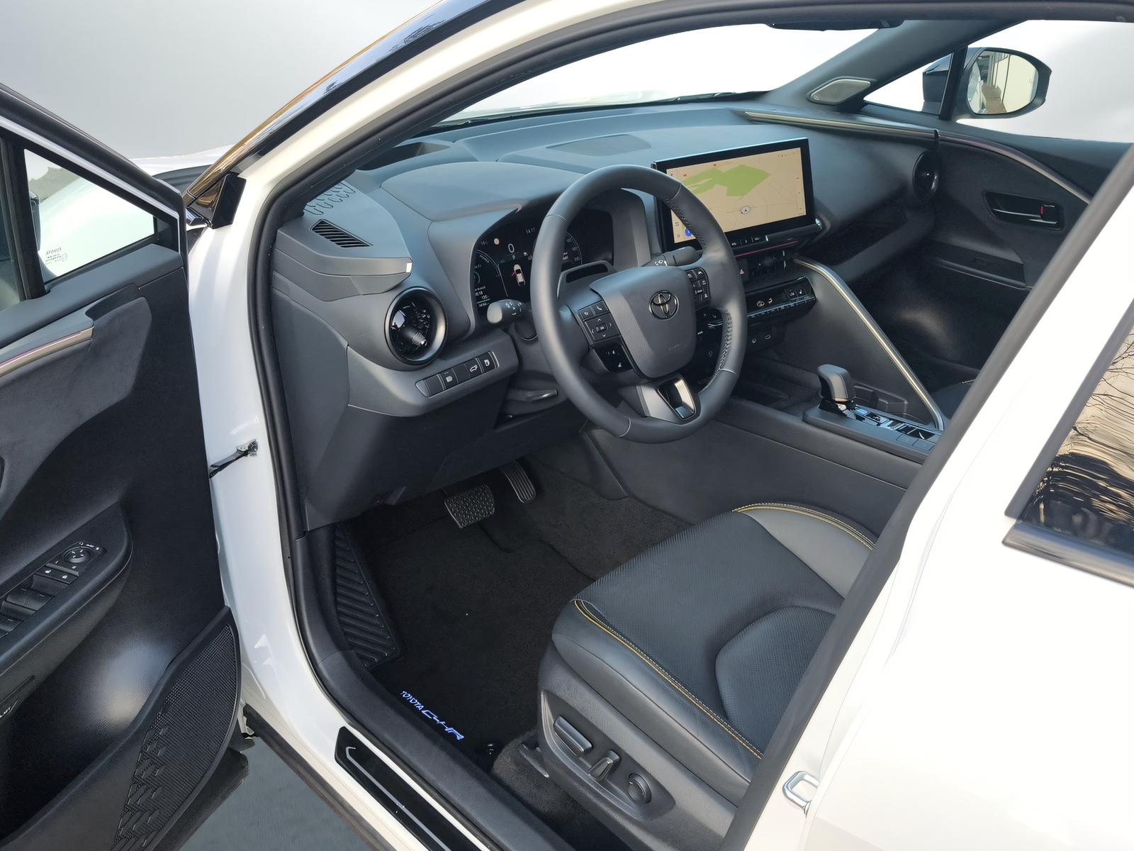 TOYOTA C-HR 2.0 PHEV Style Premiere-image-15