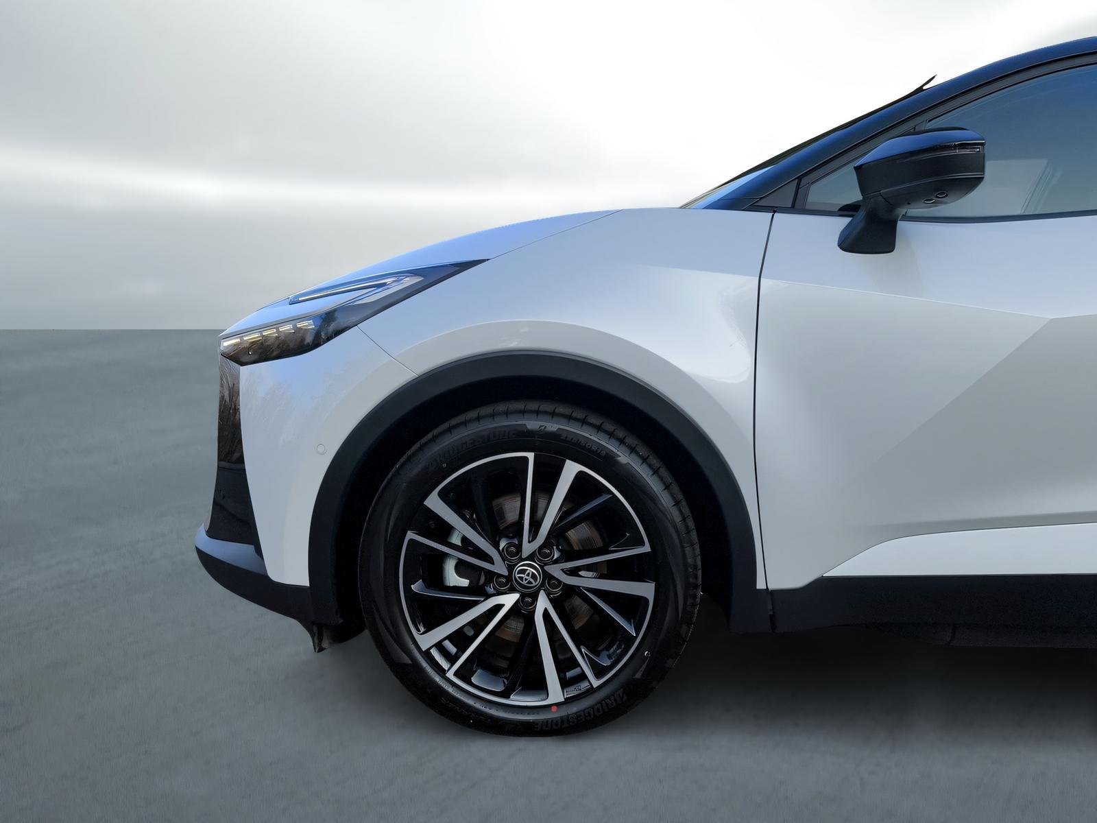 TOYOTA C-HR 2.0 PHEV Style Premiere-image-14