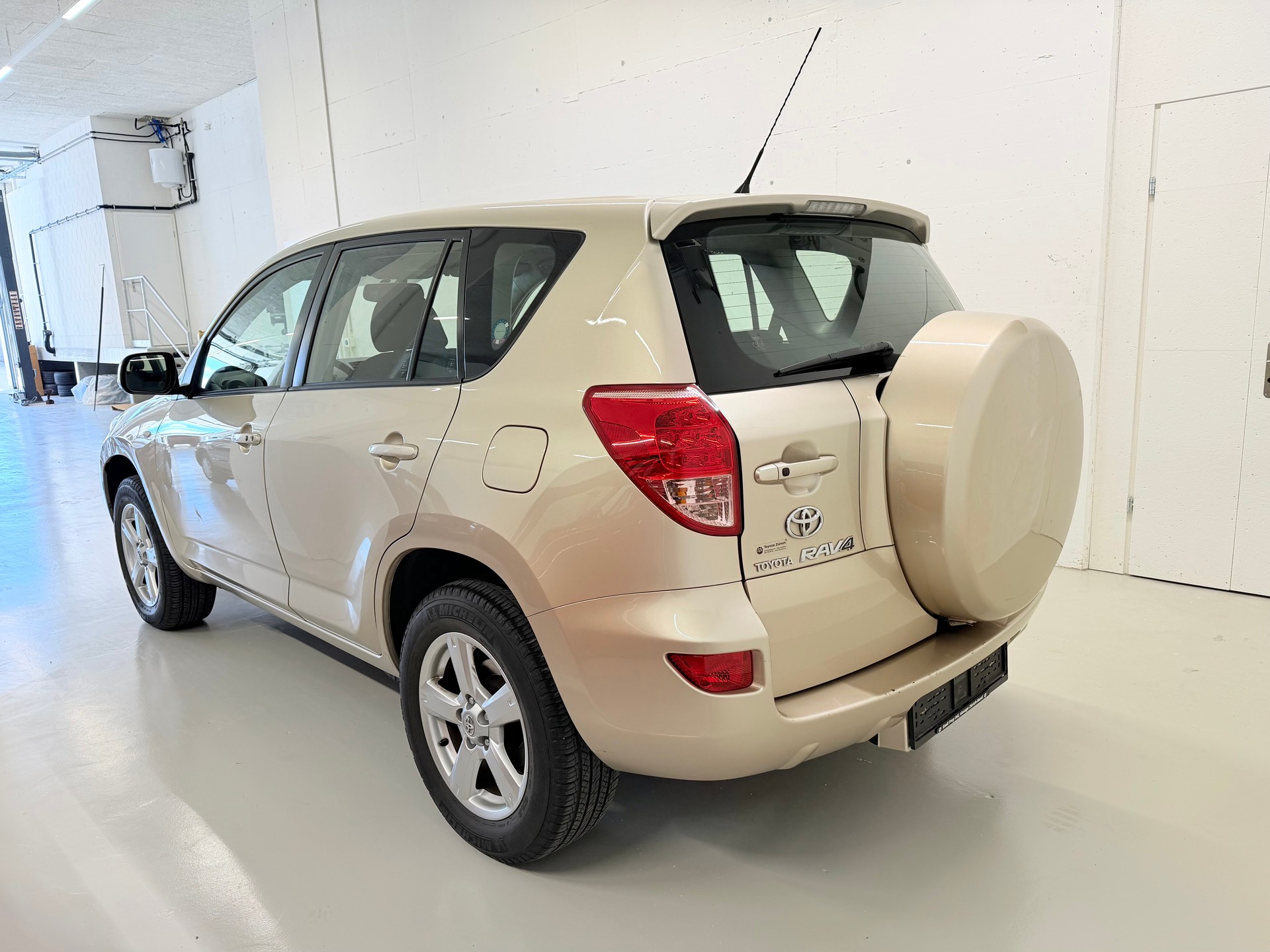 TOYOTA RAV-4 2.0 16V Linea Sol-image-6