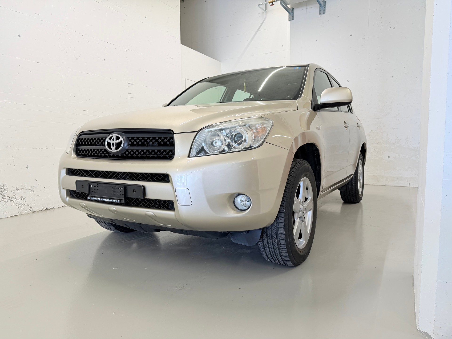 TOYOTA RAV-4 2.0 16V Linea Sol-image-1