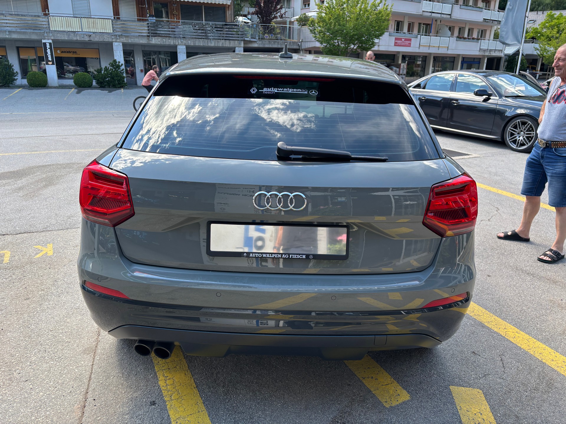 AUDI Q2 2.0 TFSI sport quattro-image-3