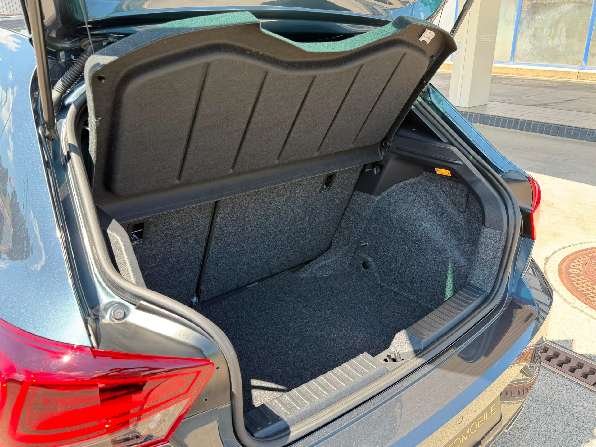SEAT Ibiza 1.0 EcoTSI FR DSG *Neuwertiger Zustand**ACC**Rückfahrkamera**Klimaautomatik**Apple/Android Carplay*-image-10