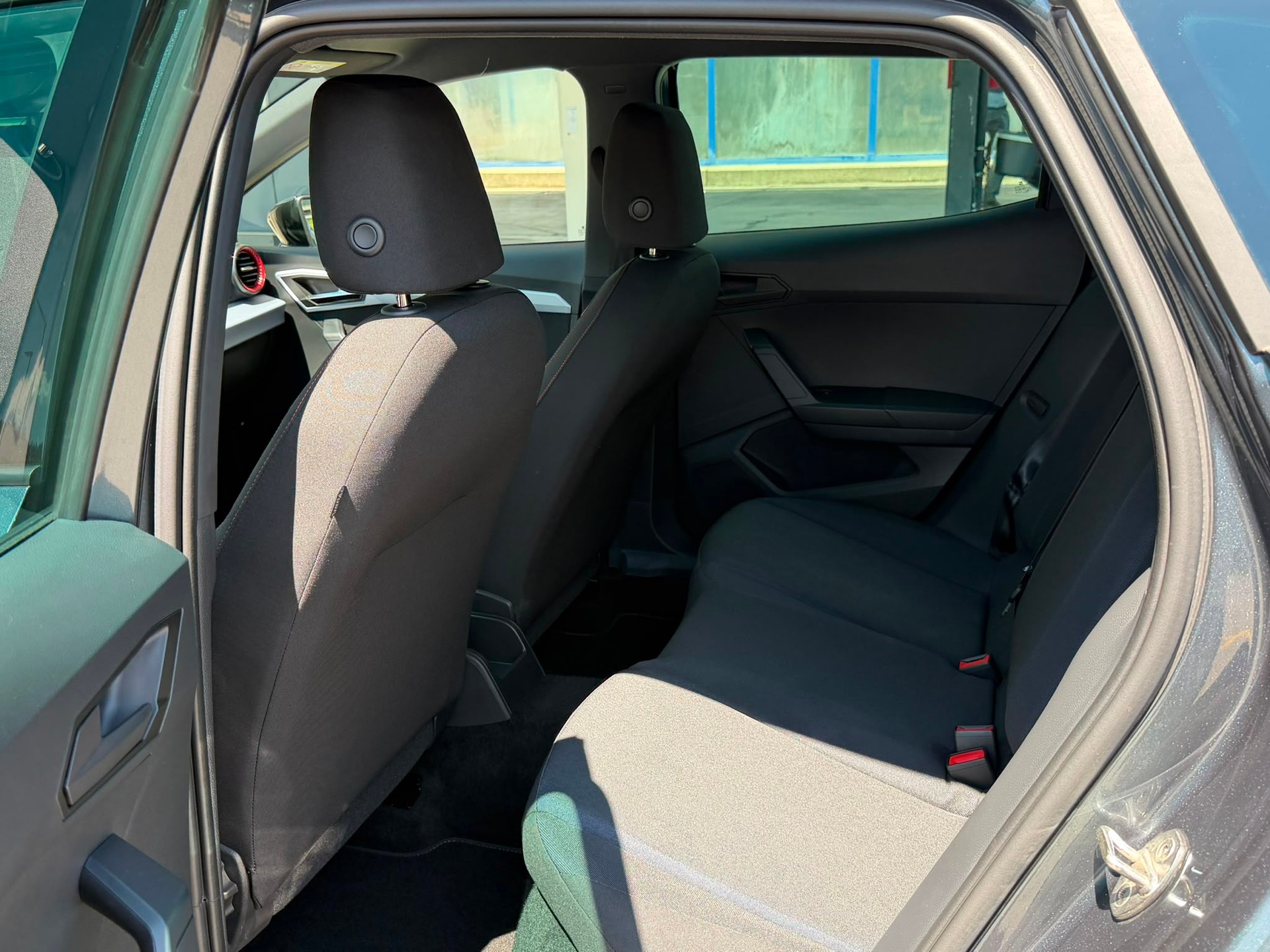 SEAT Ibiza 1.0 EcoTSI FR DSG *Neuwertiger Zustand**ACC**Rückfahrkamera**Klimaautomatik**Apple/Android Carplay*-image-9
