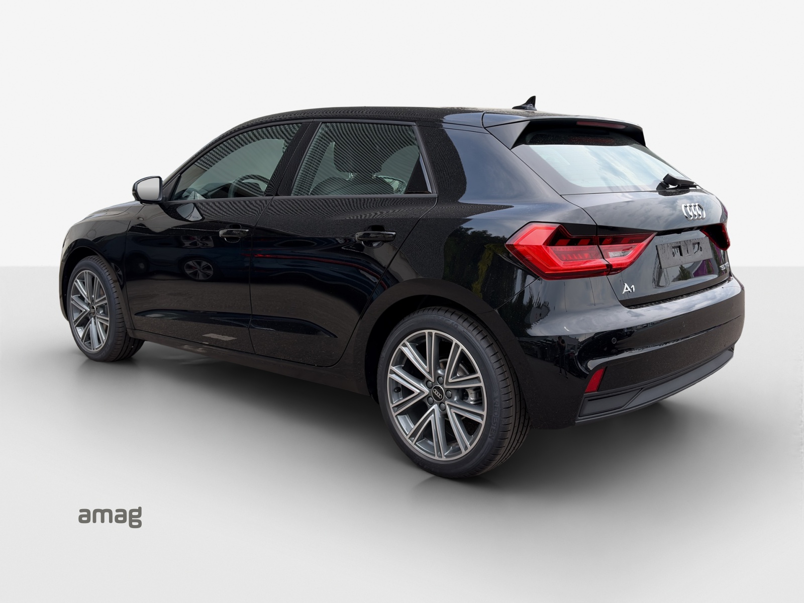 AUDI A1 Sportback 30 TFSI Attraction S-tronic-image-2