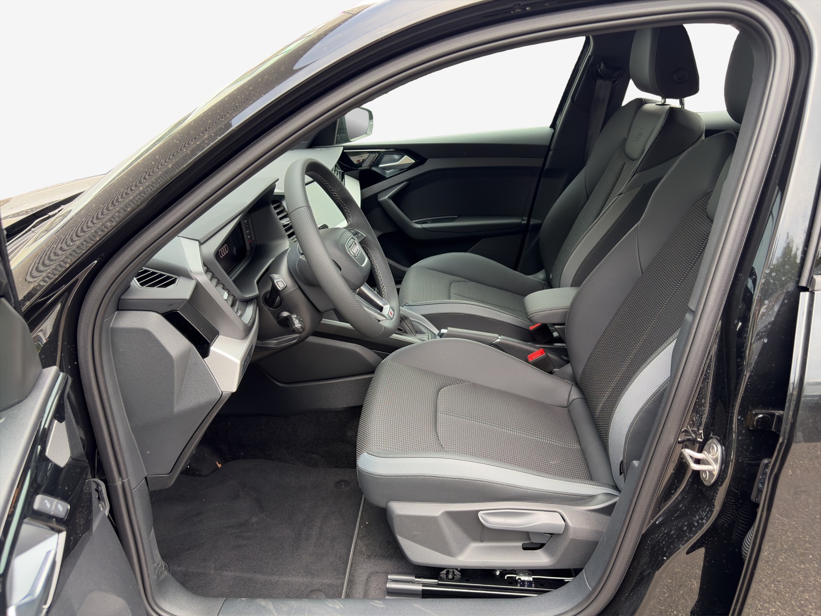 AUDI A1 Sportback 30 TFSI Attraction S-tronic-image-7