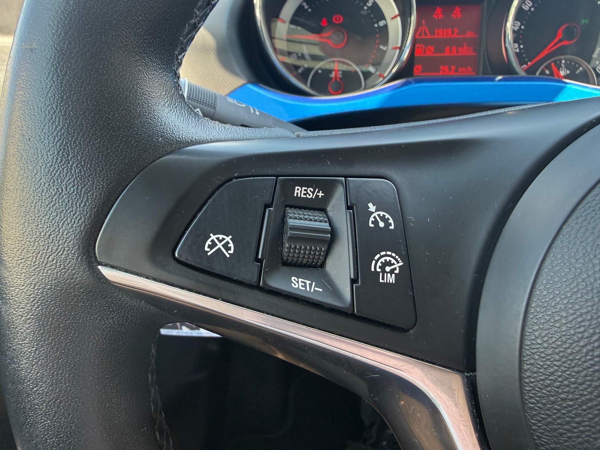 OPEL Adam 1.0 ecoFLEX Turbo Swingtop-image-11